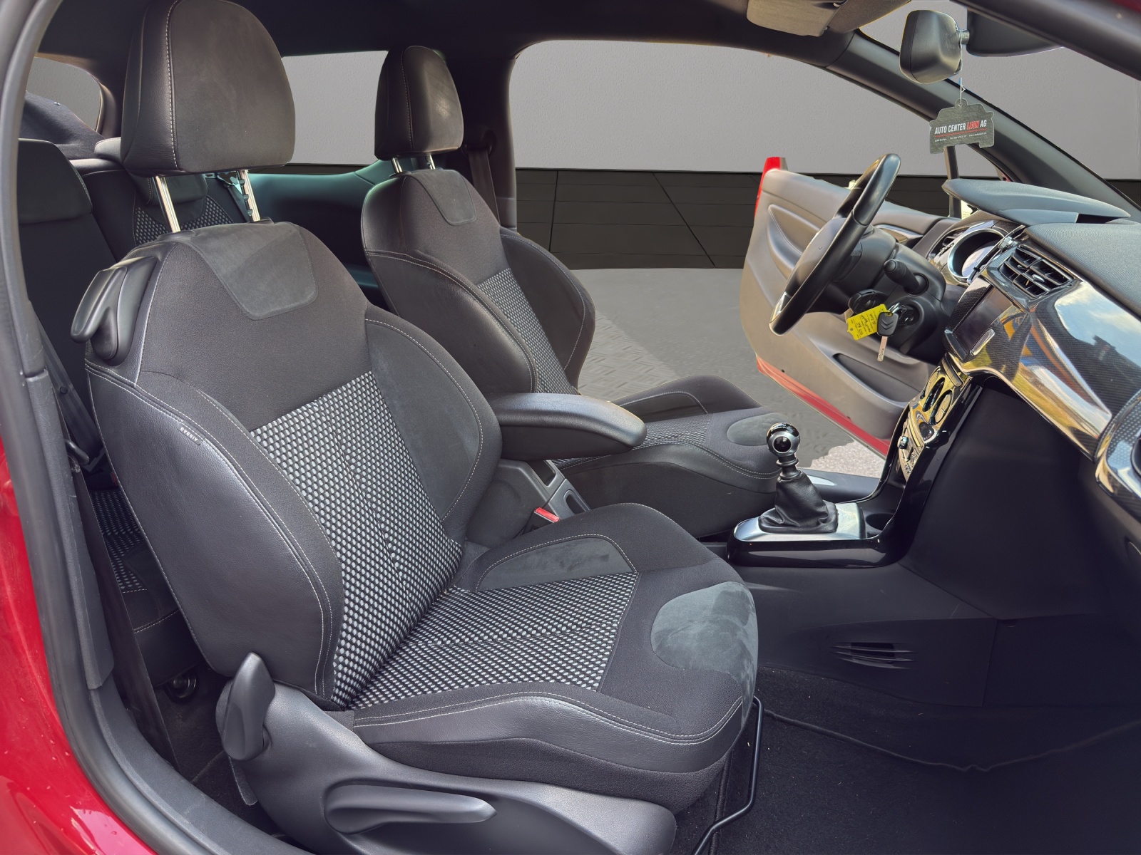 DS AUTOMOBILES DS3 1.6 THP Sport Chic-image-16