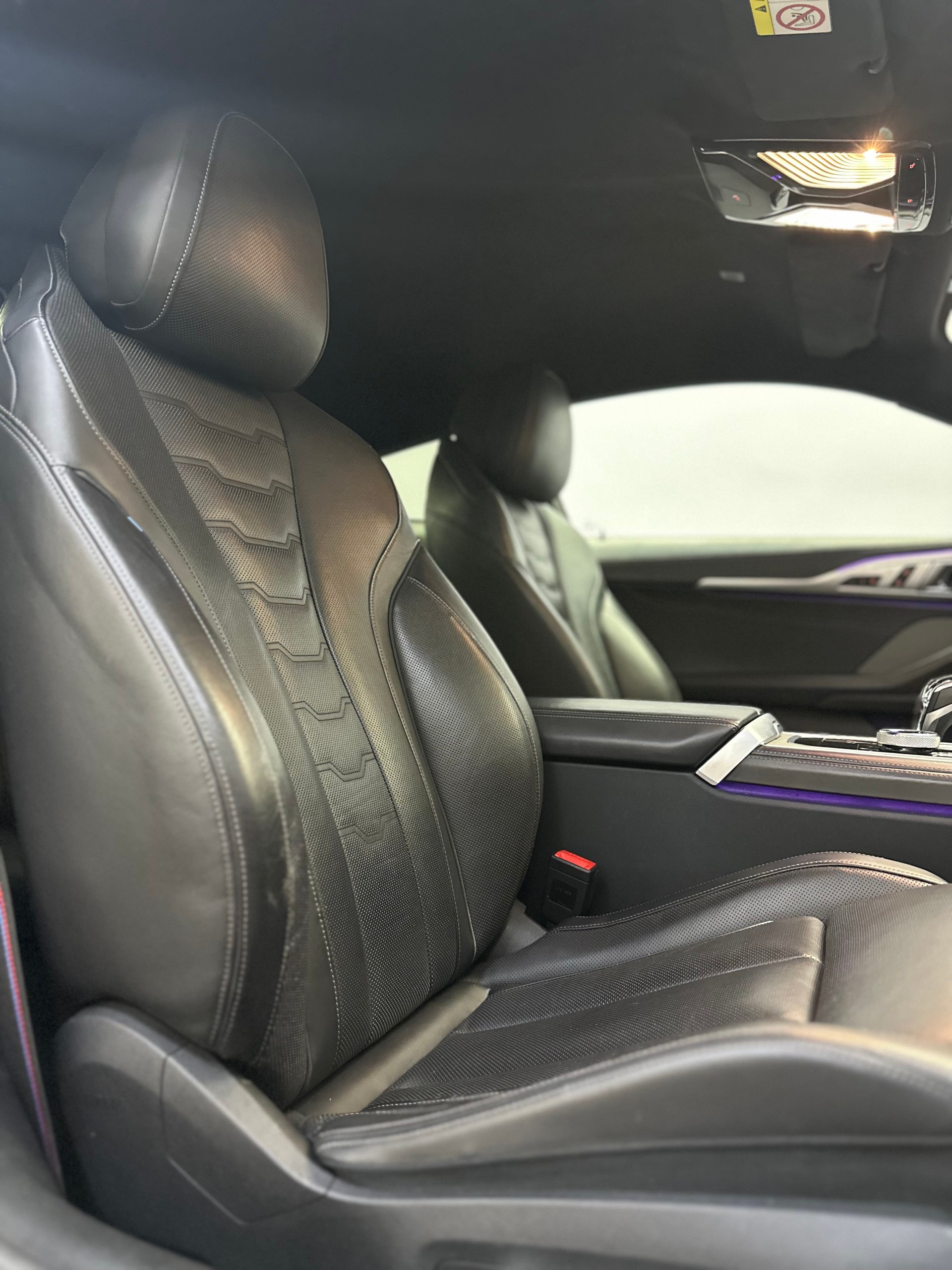 BMW M850i xDrive Steptronic-image-25