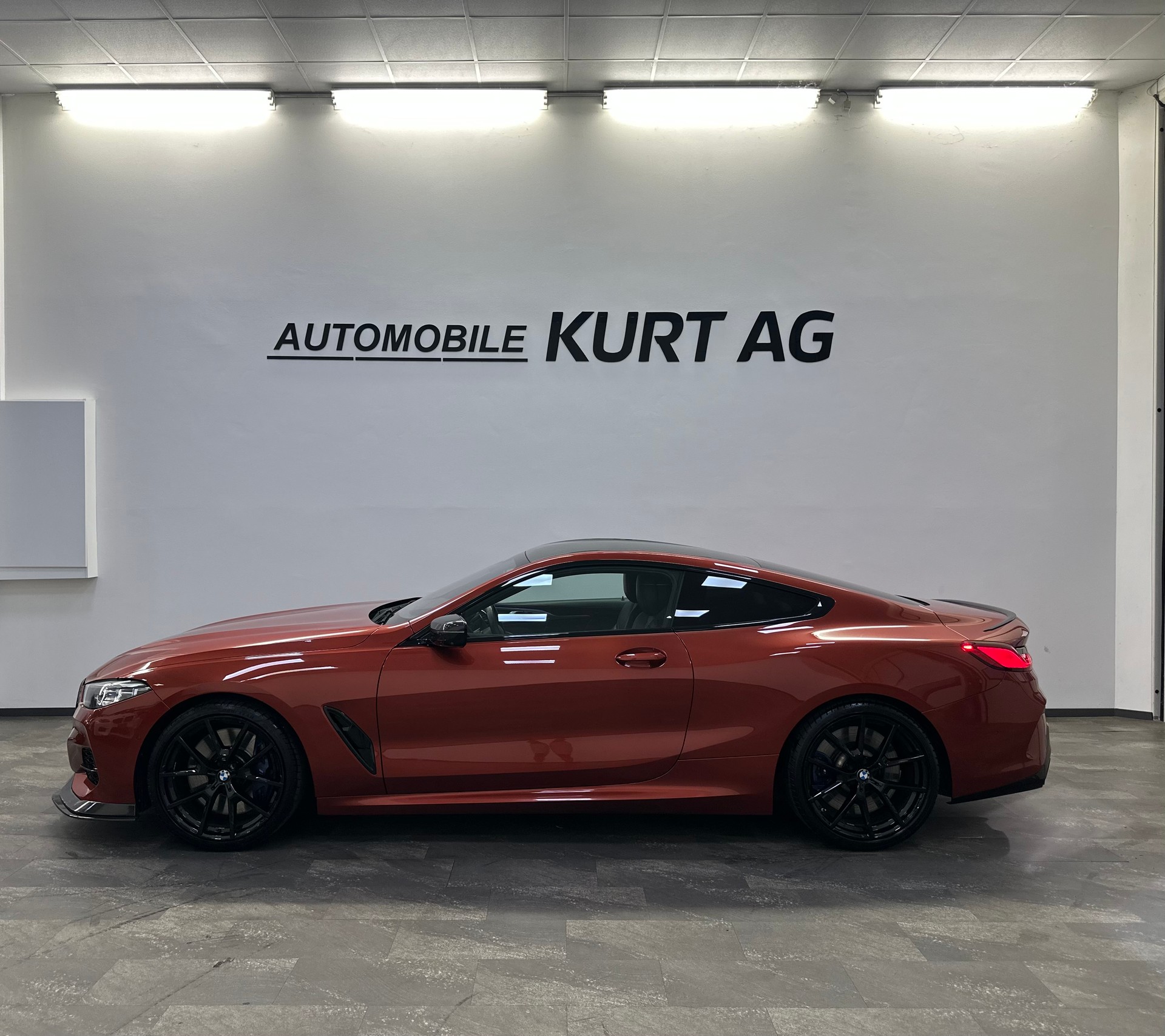 BMW M850i xDrive Steptronic-image-2