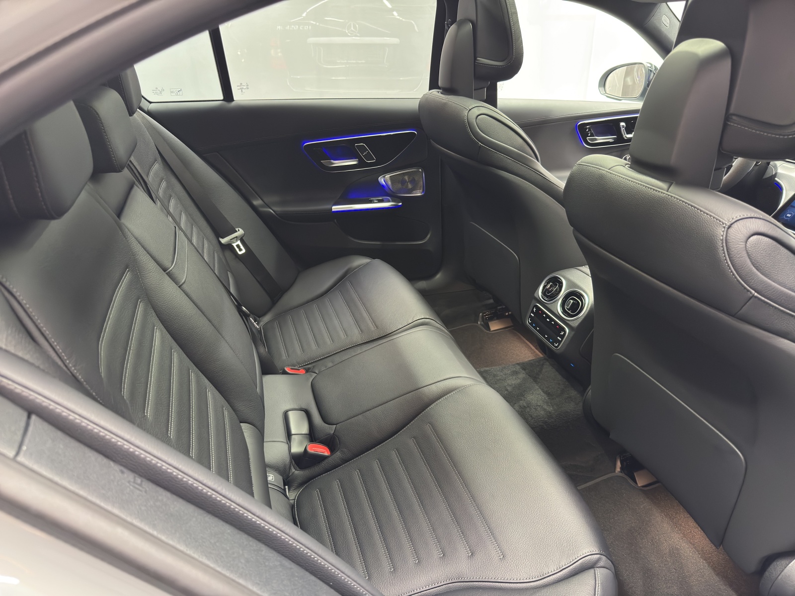 MERCEDES-BENZ C 220 d AMG Line 4Matic Swiss Star-image-9