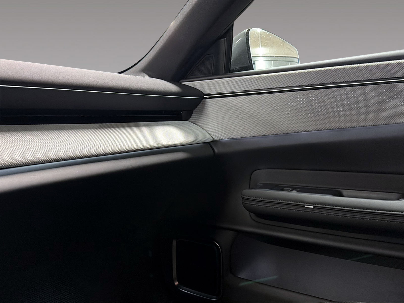 POLESTAR 4 Long Range Dual Motor-image-25