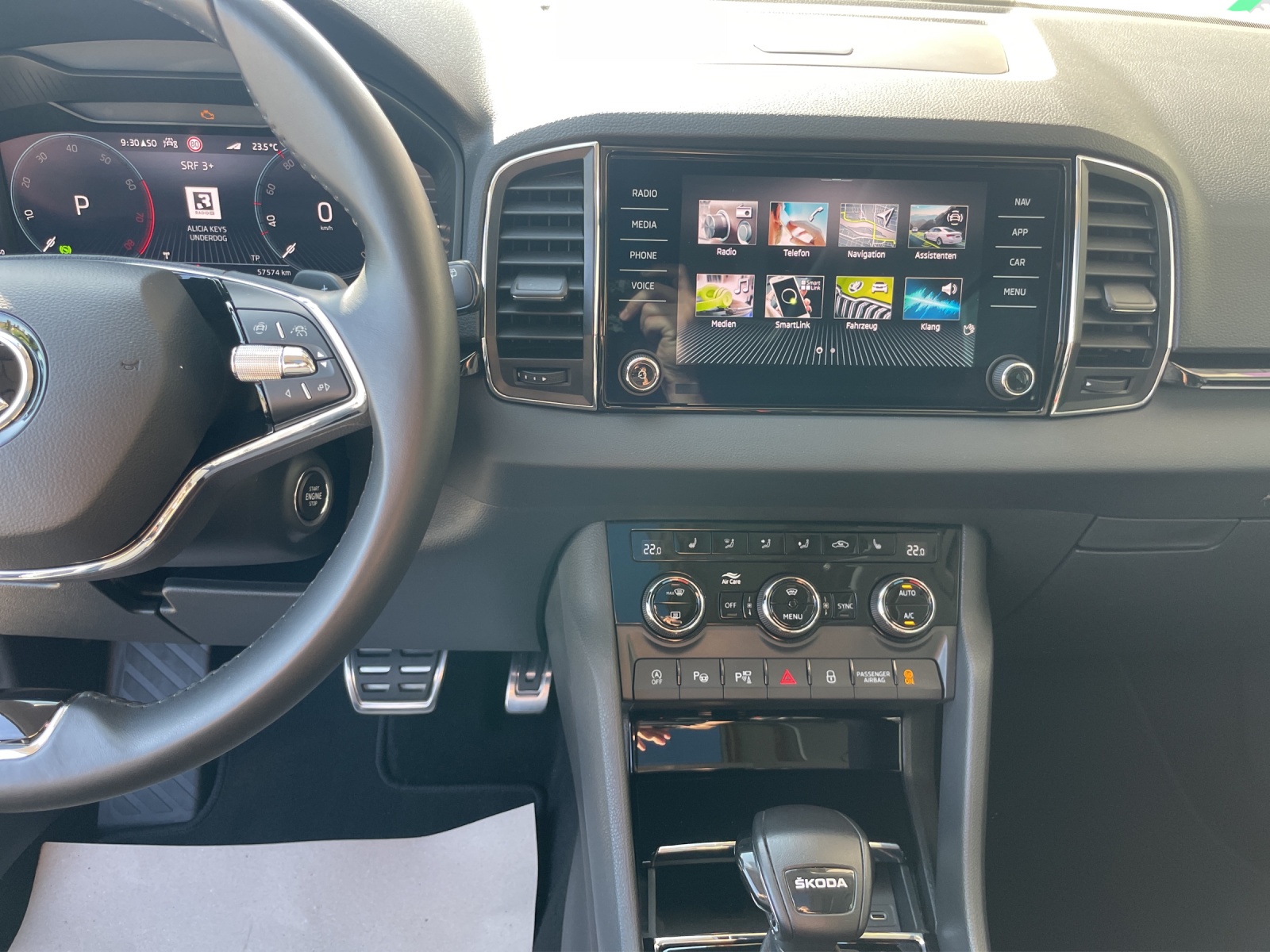 SKODA Karoq 1.5 TSI Style DSG-image-11