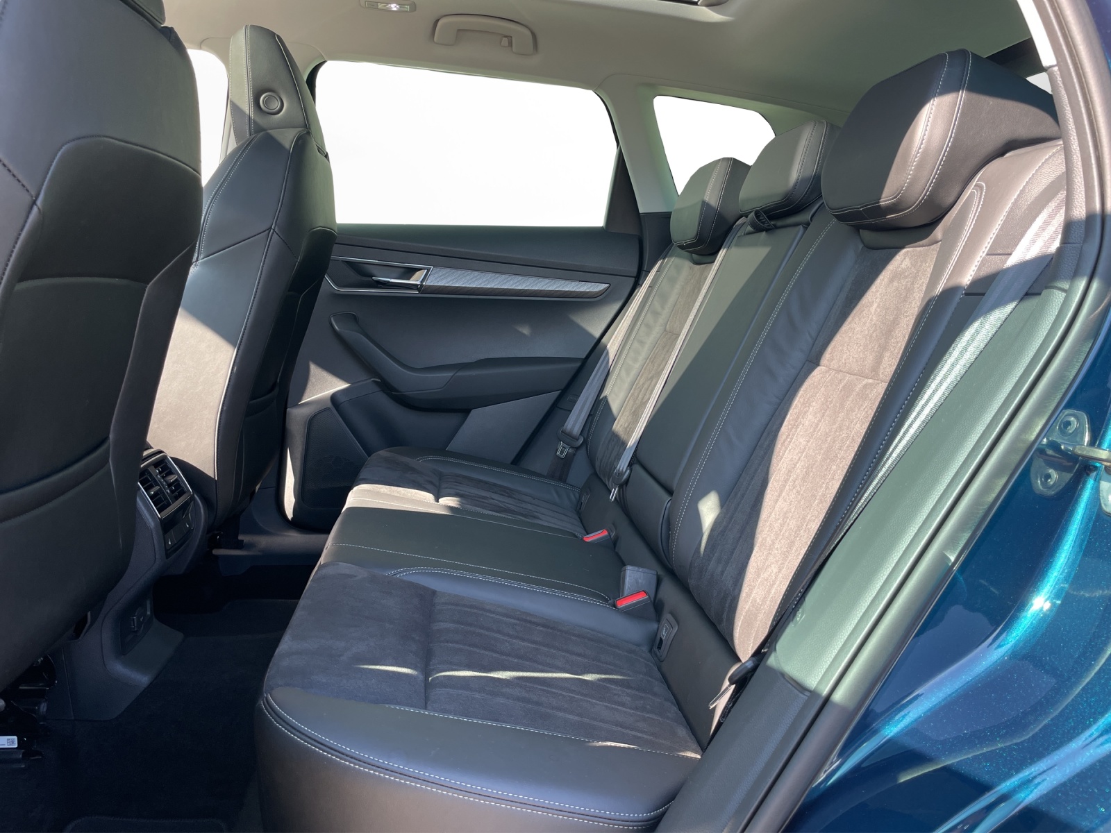 SKODA Karoq 1.5 TSI Style DSG-image-14