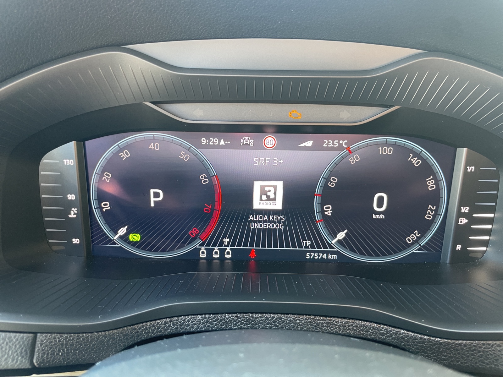 SKODA Karoq 1.5 TSI Style DSG-image-9