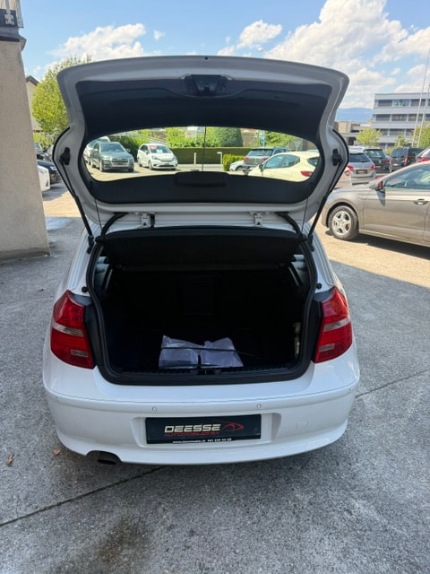 BMW 116i-image-12
