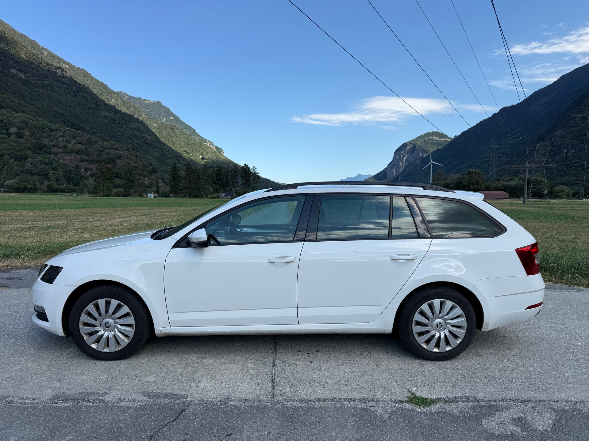 SKODA Octavia Combi 2.0 TDI Style 4x4 DSG-image-0