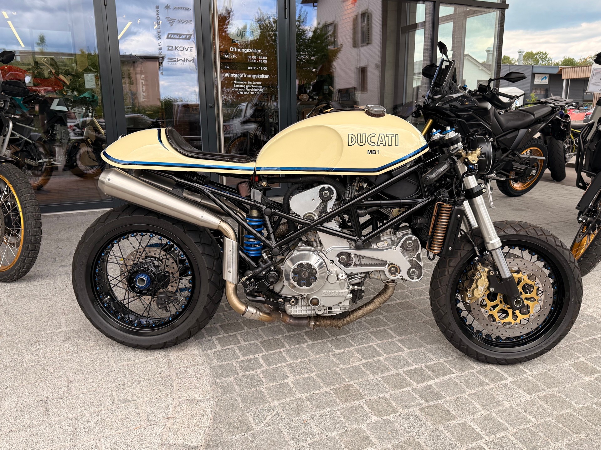 DUCATI Monster 916 S4 i.e.-image-2
