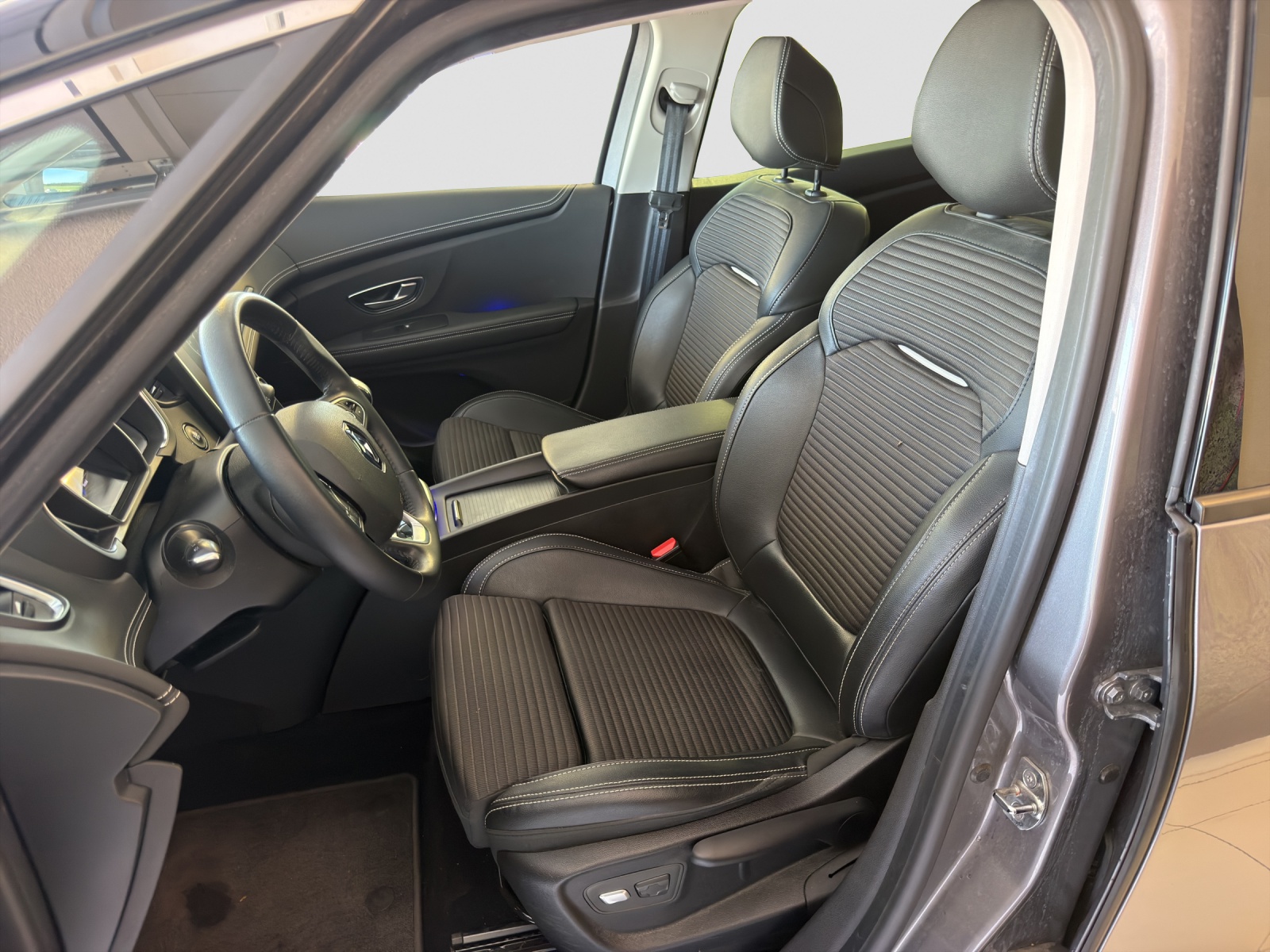 RENAULT scenic 1.3 TCe 160 Intens-image-8