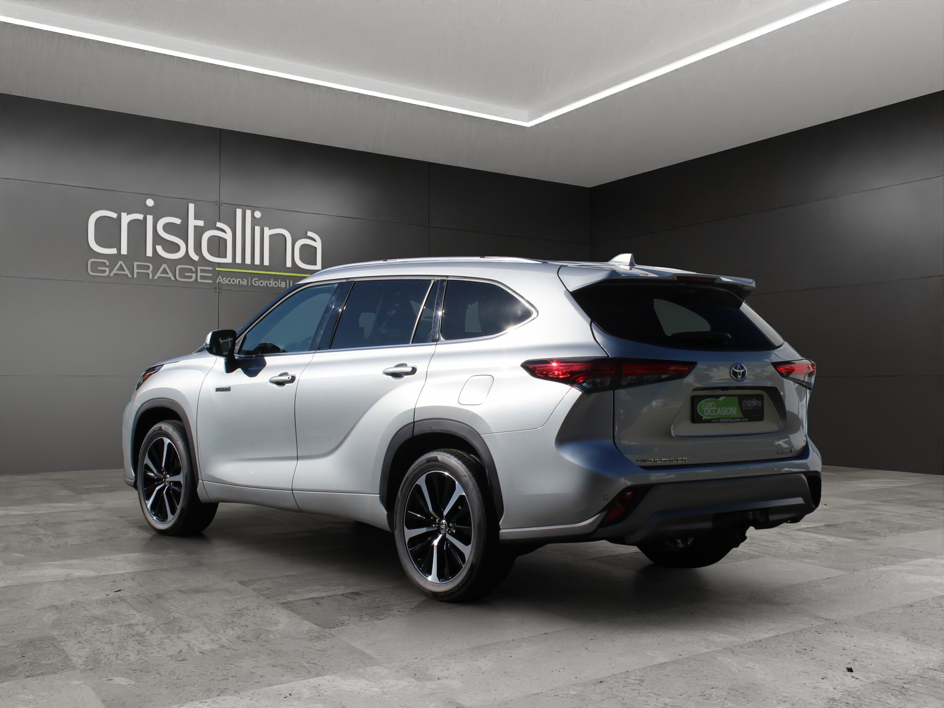 TOYOTA Highlander 2.5 HSD Premium-showroom-element-2