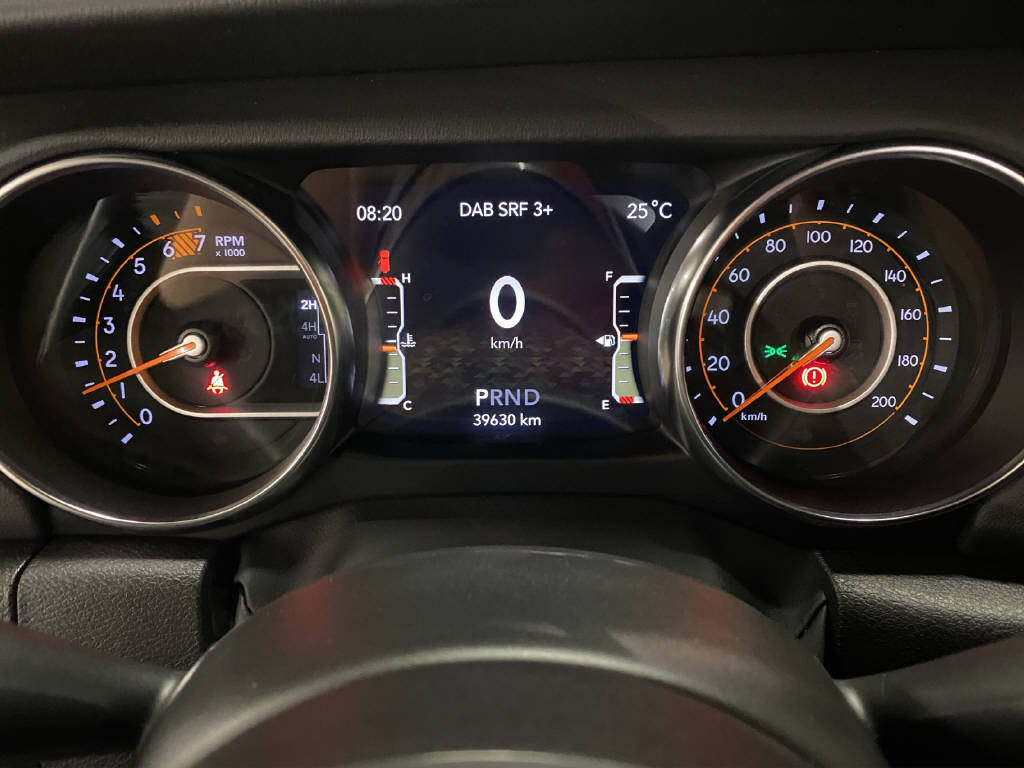 JEEP Wrangler 2.0 Turbo Overland-image-8