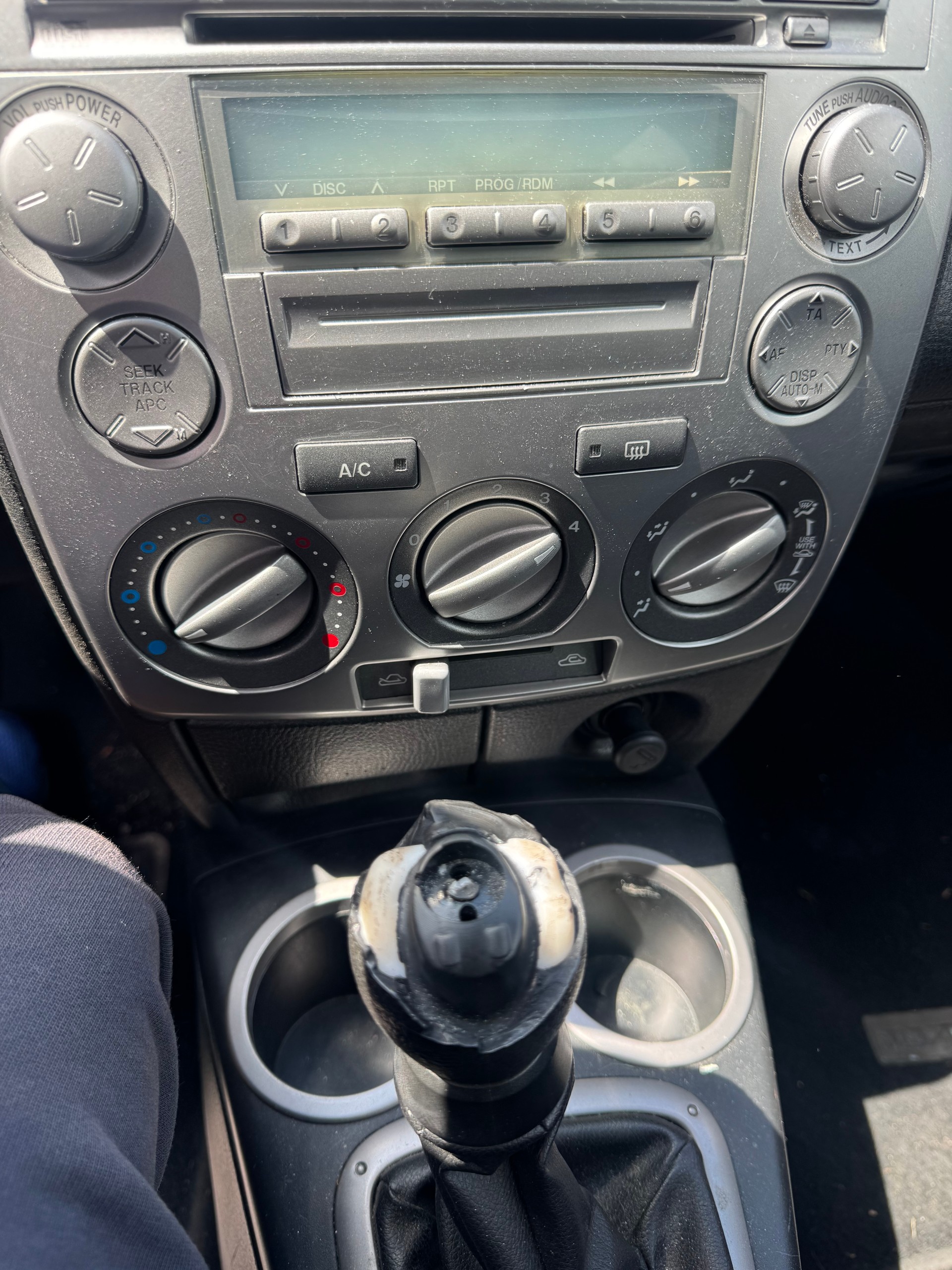 MAZDA 2 1.4i 16V Exclusive-image-5