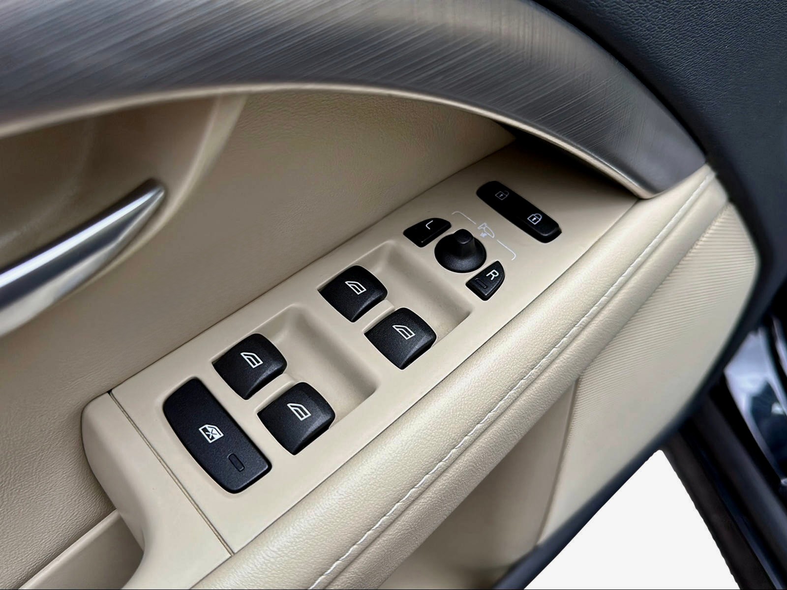 VOLVO V70 T6 AWD Summum Geartronic-image-14
