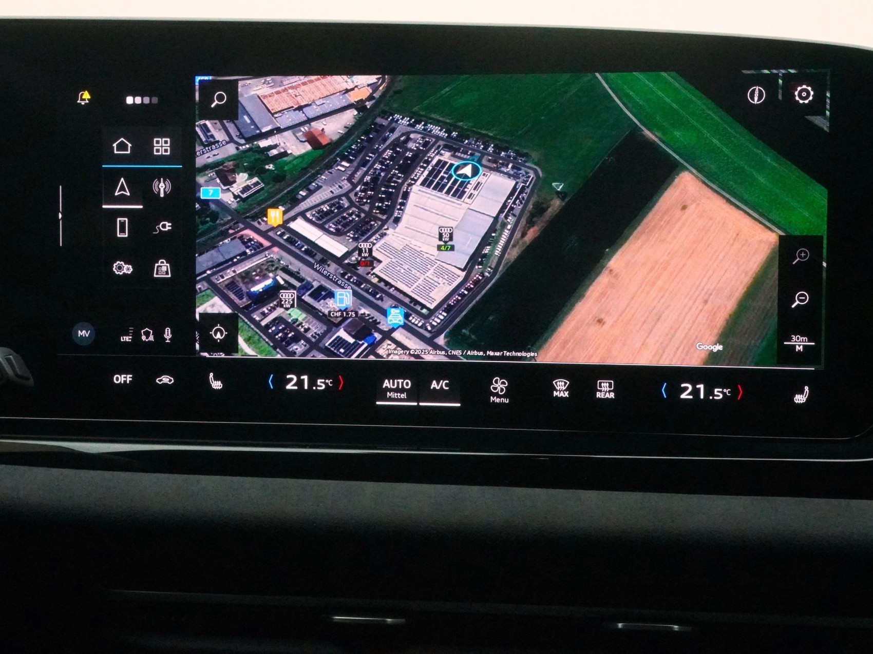 AUDI A5 Avant 2.0 e-hybrid S line quattro S-Tronic-image-17