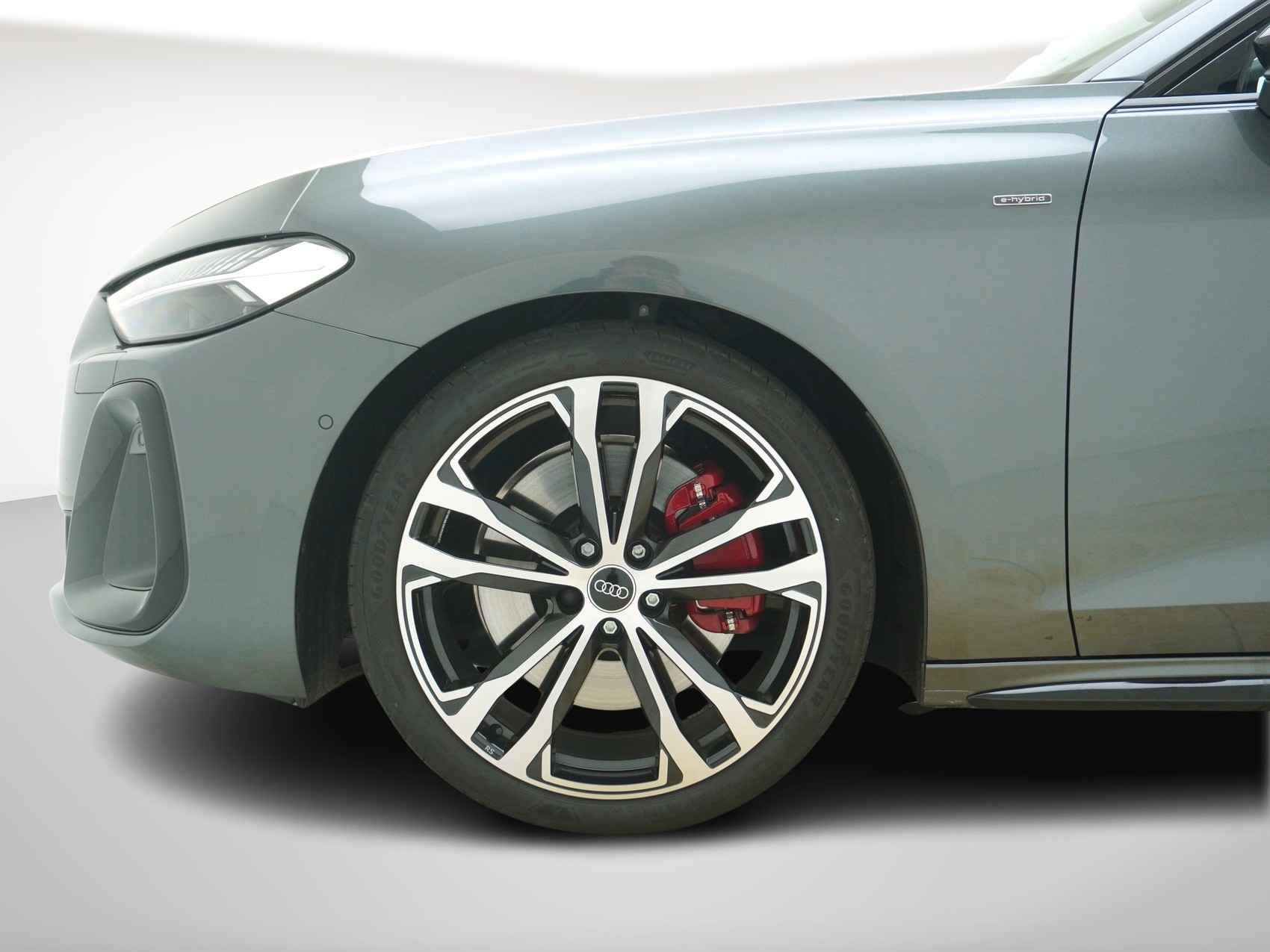 AUDI A5 Avant 2.0 e-hybrid S line quattro S-Tronic-image-9
