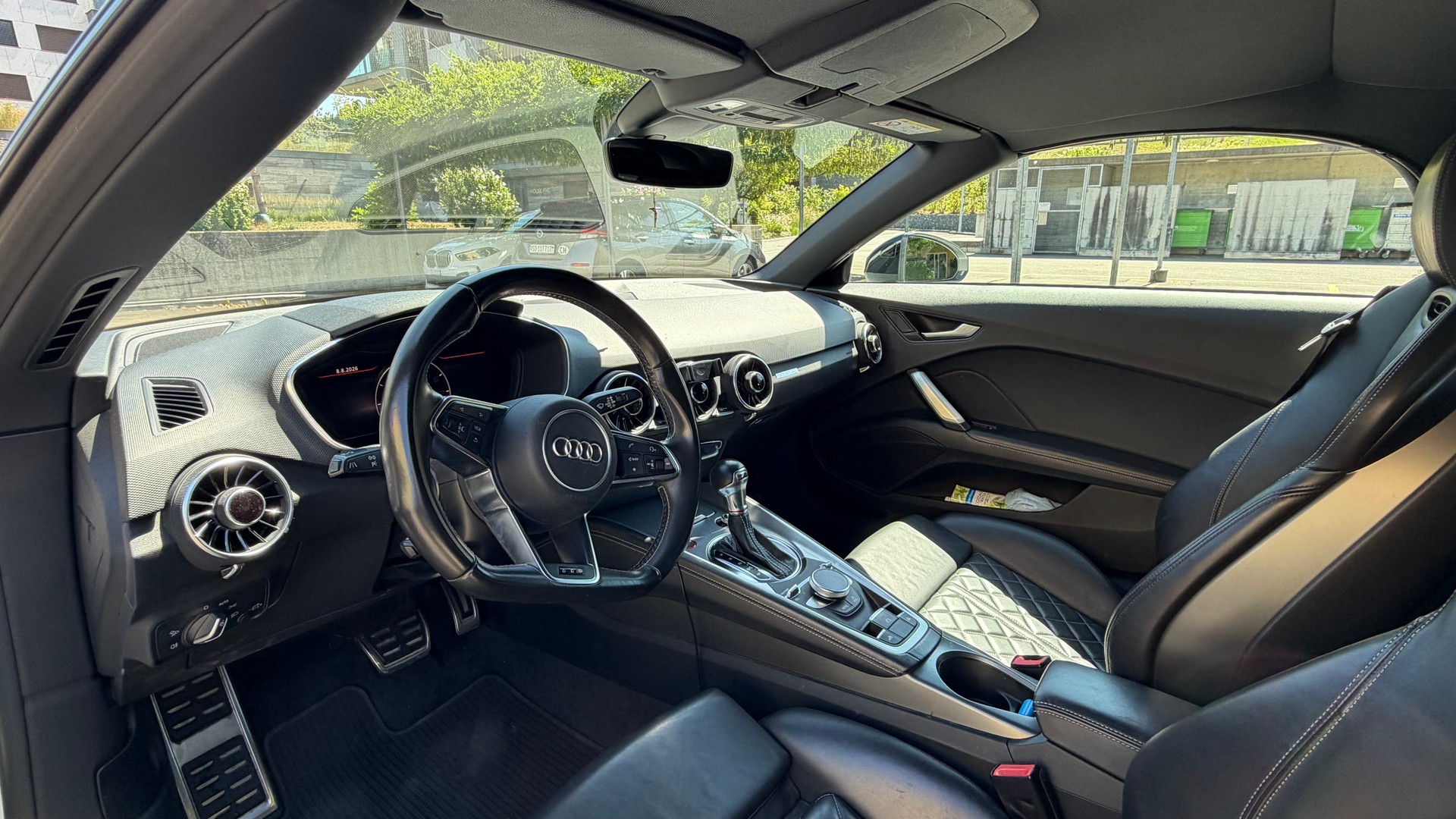 AUDI 2.0 TFSI quattro S-Tronic-image-9