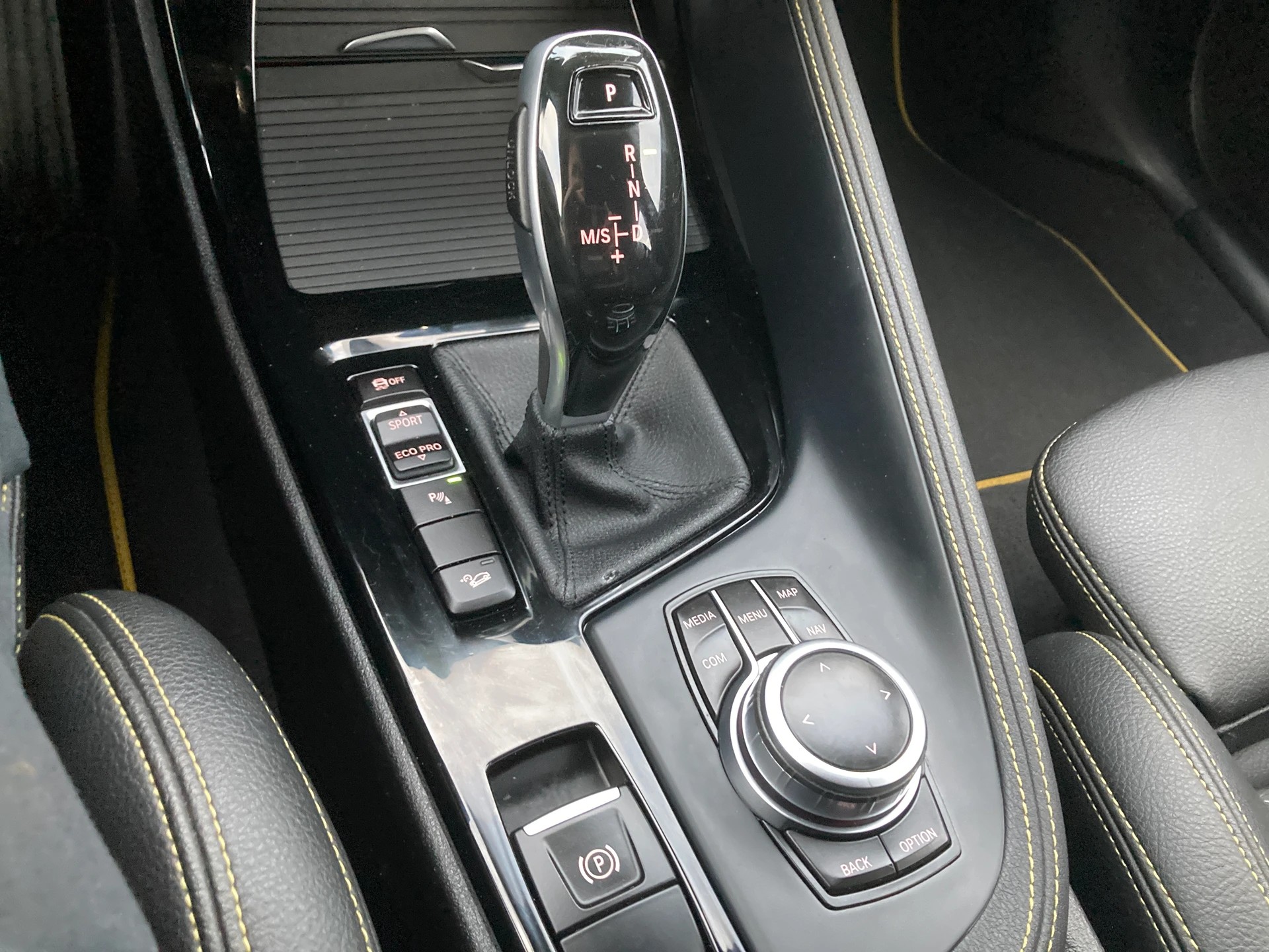 BMW X2 xDrive 20i M Sport Steptronic-image-13