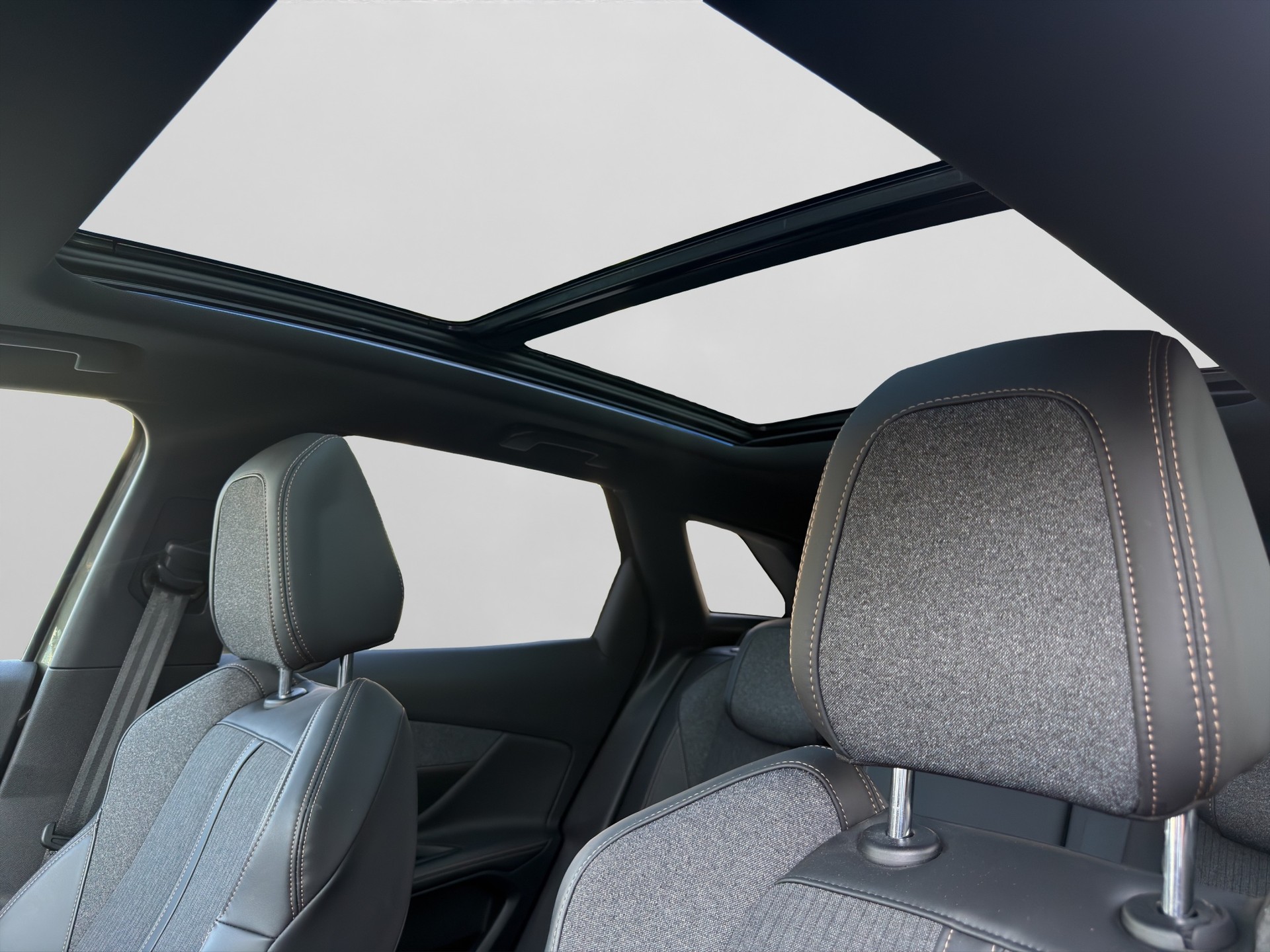 PEUGEOT 3008 1.6 THP GT Line EAT-image-13