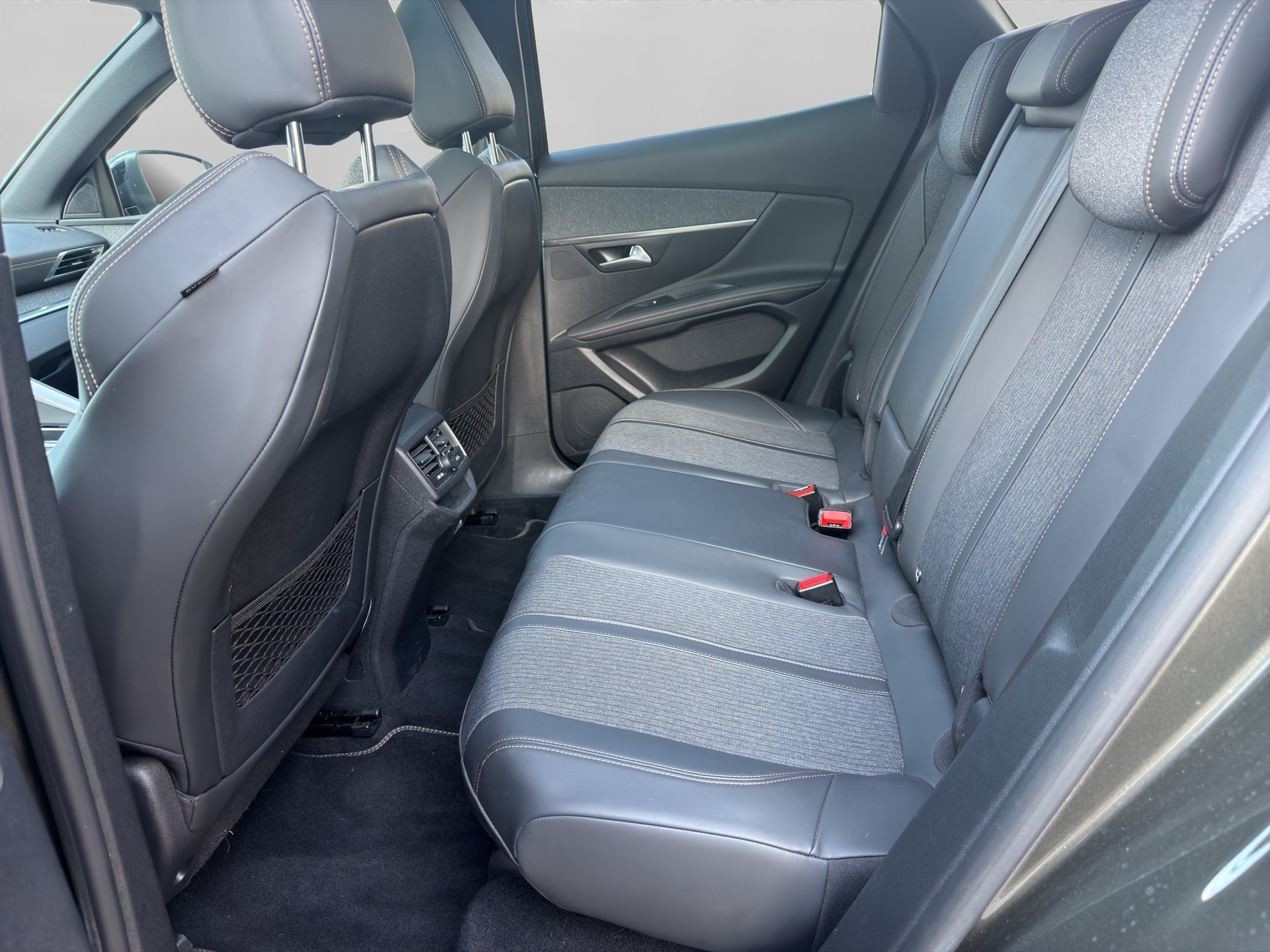 PEUGEOT 3008 1.6 THP GT Line EAT-image-12