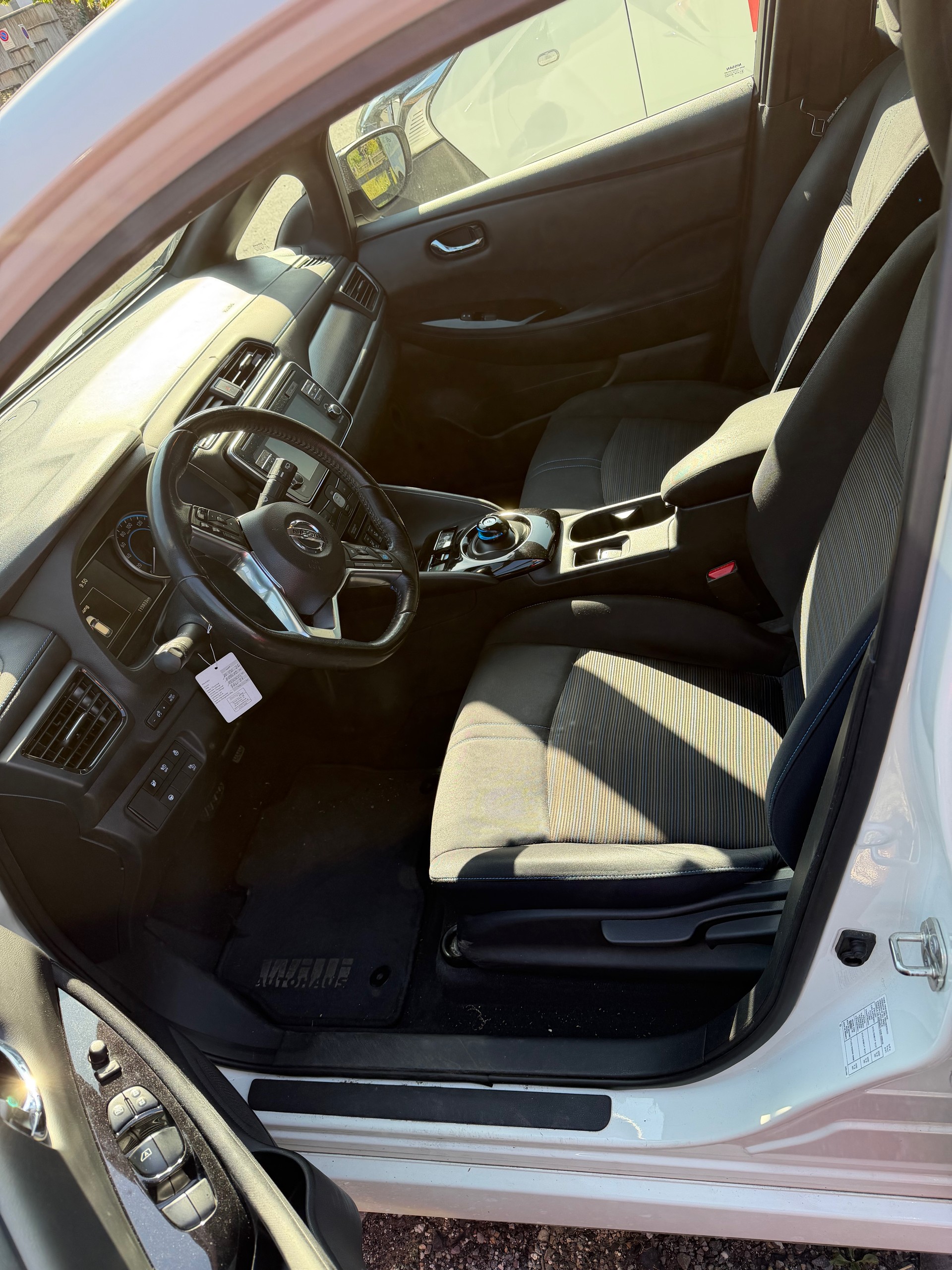 SKODA Nissan Leaf N-Connecta-image-6