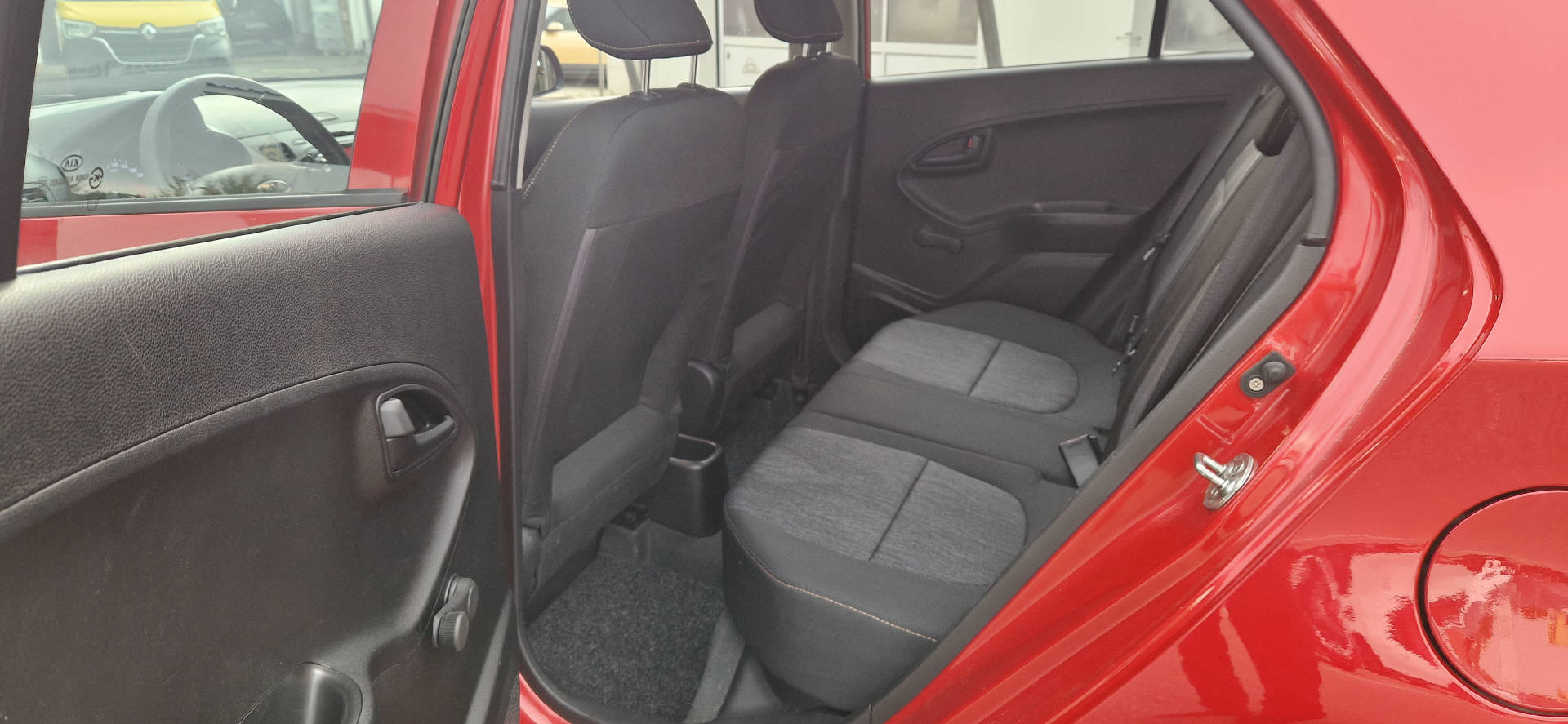 KIA Picanto 1.0 12V Classic-image-9