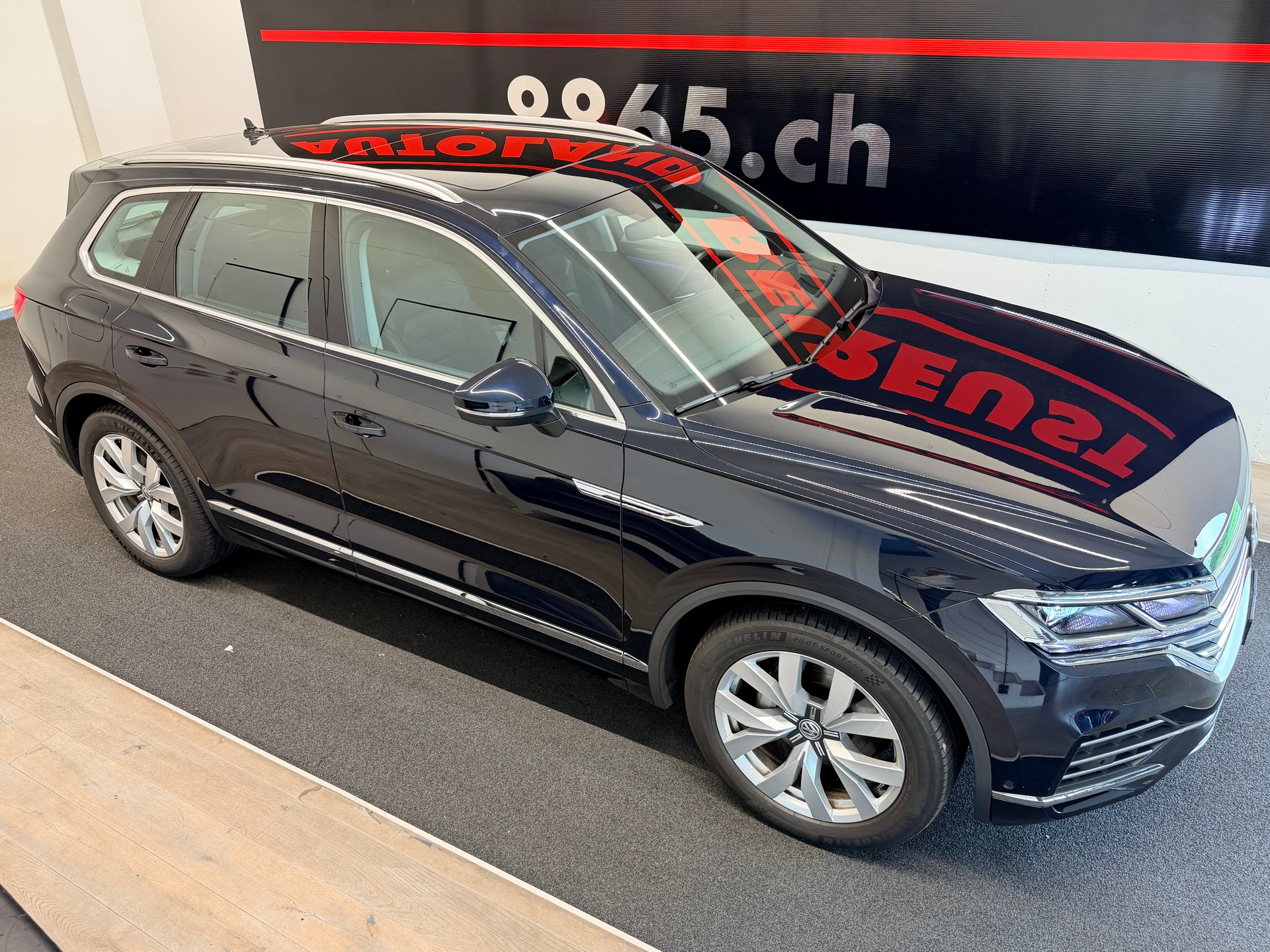 VW Touareg 3.0 TDI Elegance Tiptronic-image-4