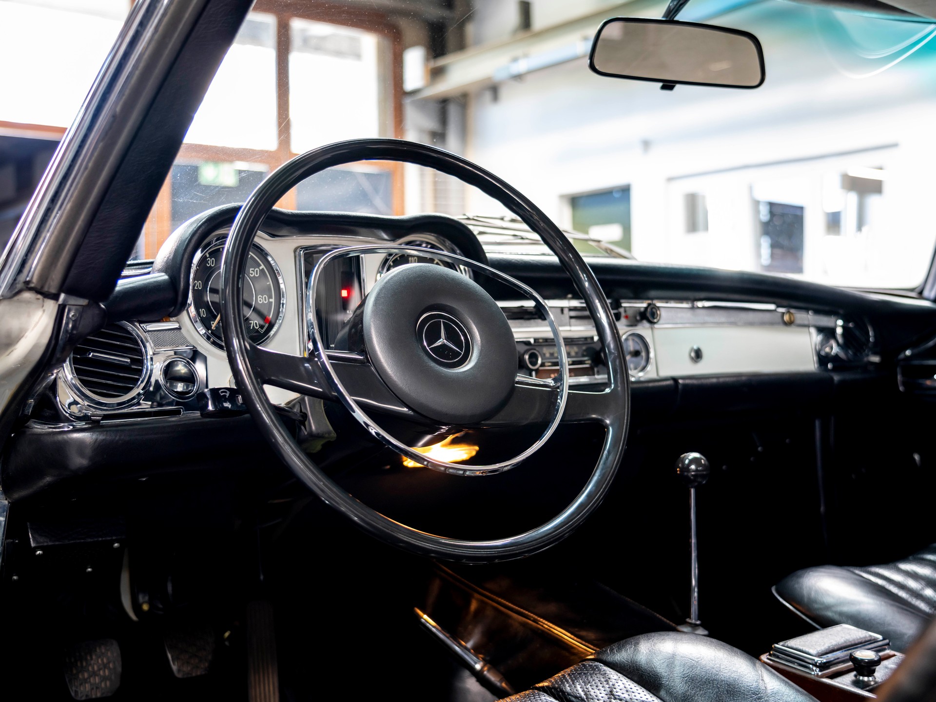 MERCEDES-BENZ SL 280 Pagode-image-8