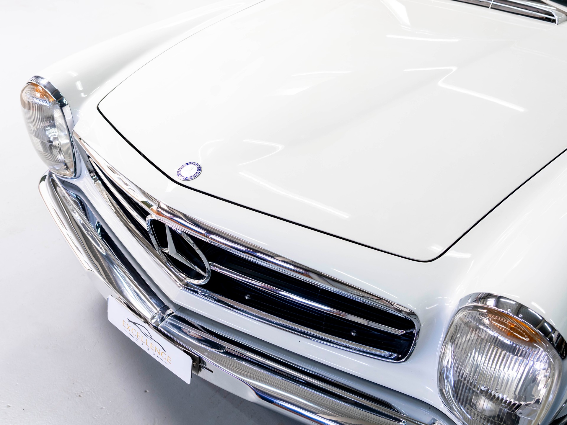 MERCEDES-BENZ SL 280 Pagode-image-18