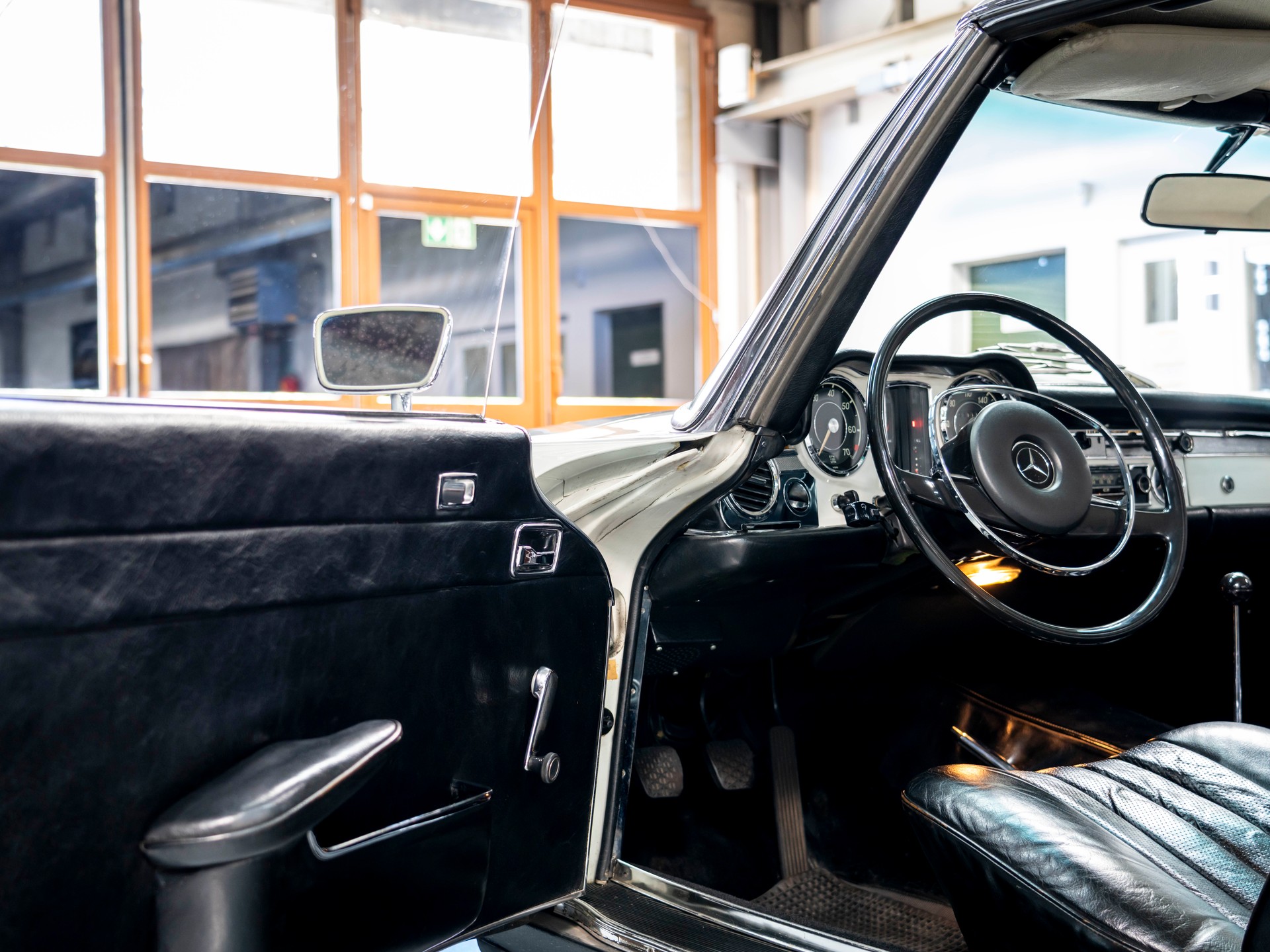 MERCEDES-BENZ SL 280 Pagode-image-11