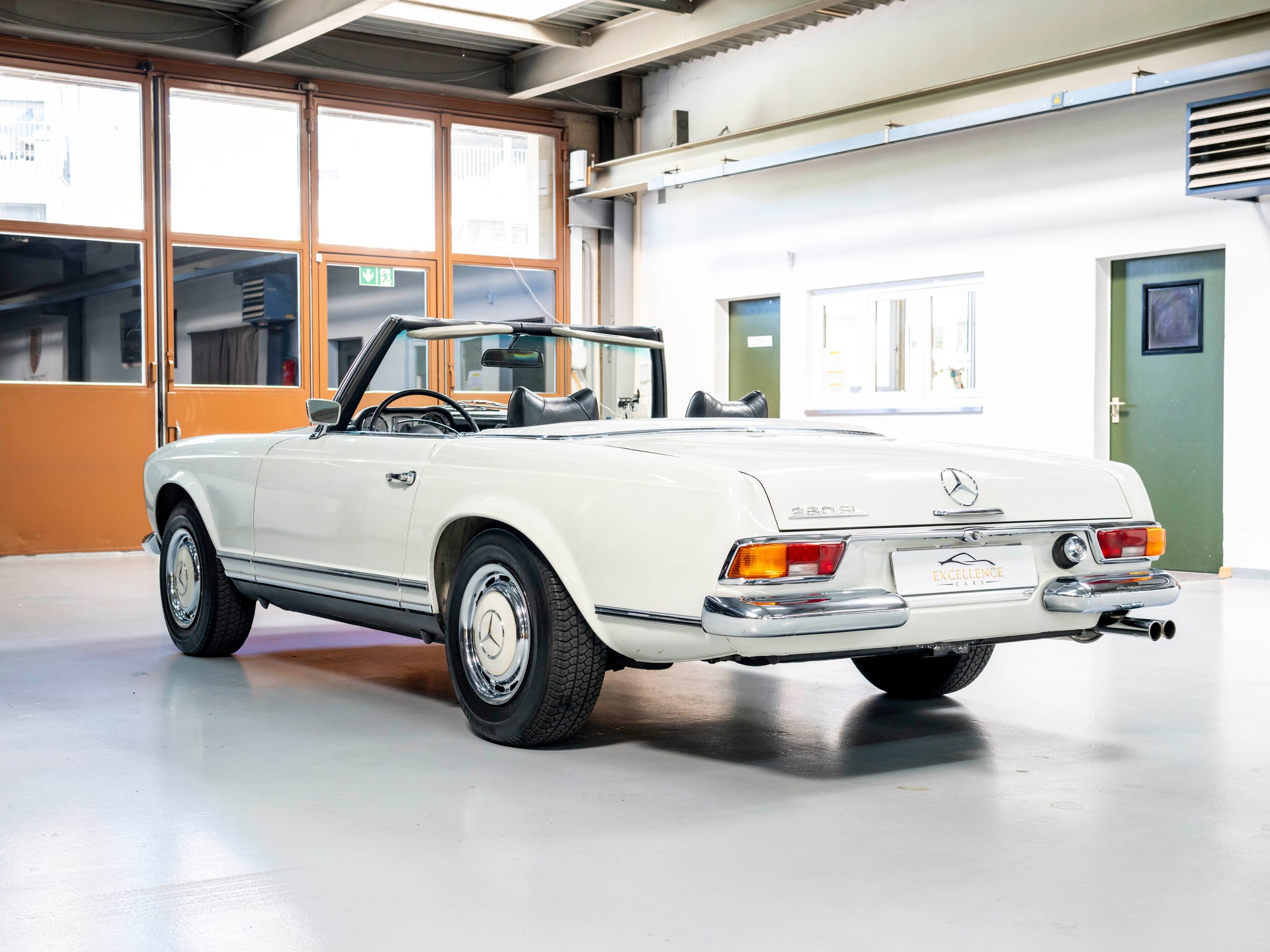 MERCEDES-BENZ SL 280 Pagode-image-24