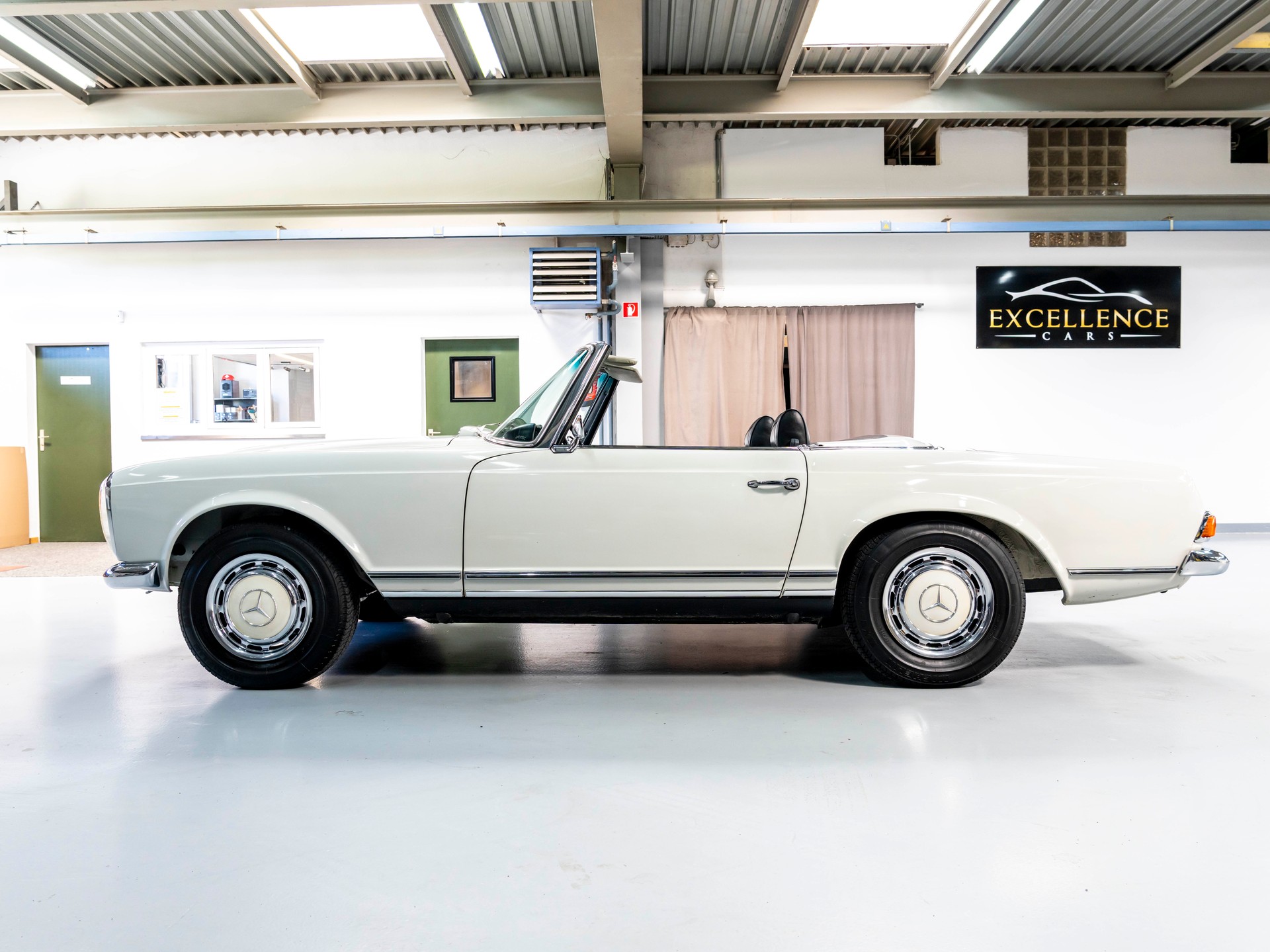 MERCEDES-BENZ SL 280 Pagode-image-25