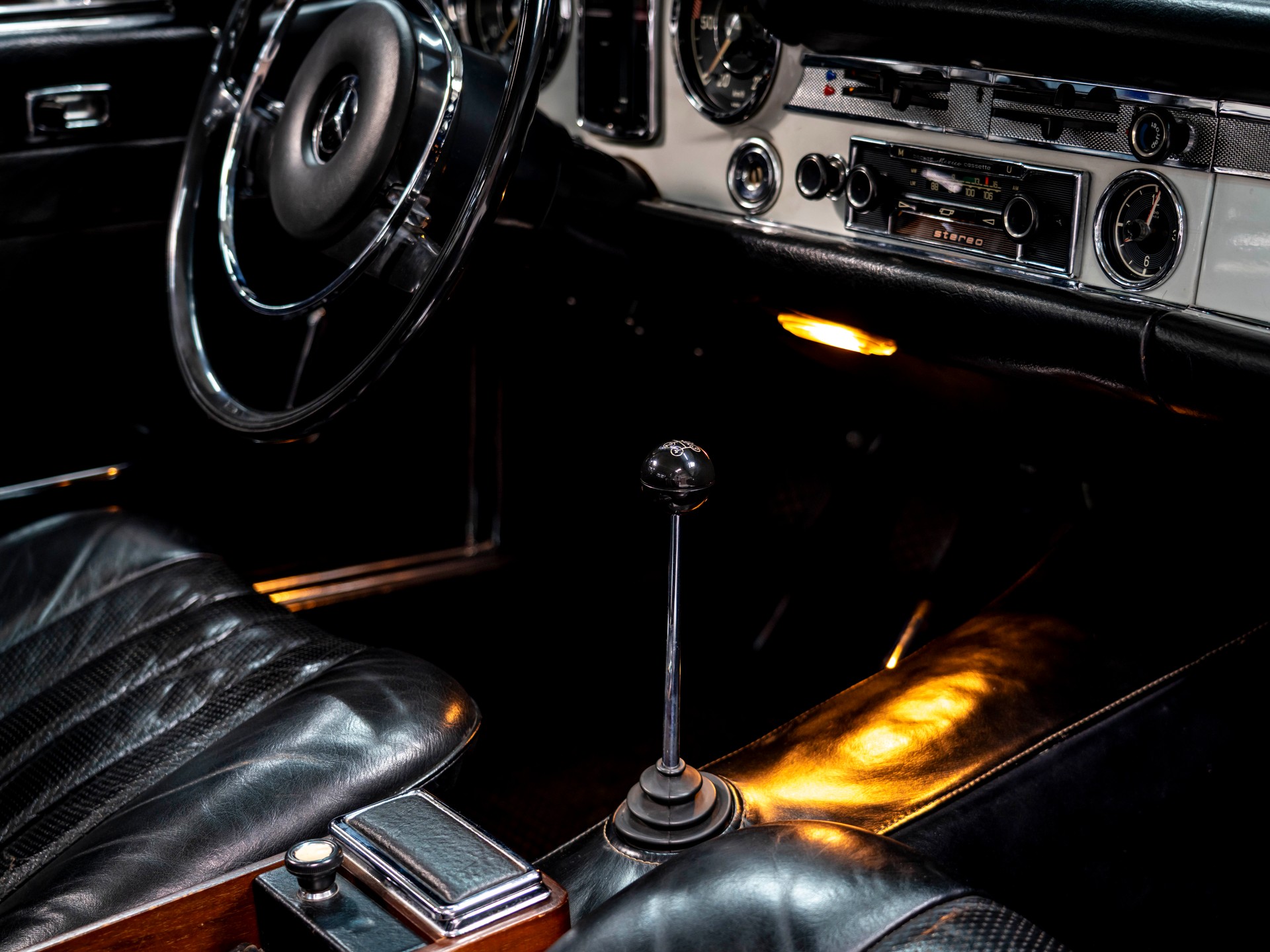 MERCEDES-BENZ SL 280 Pagode-image-15