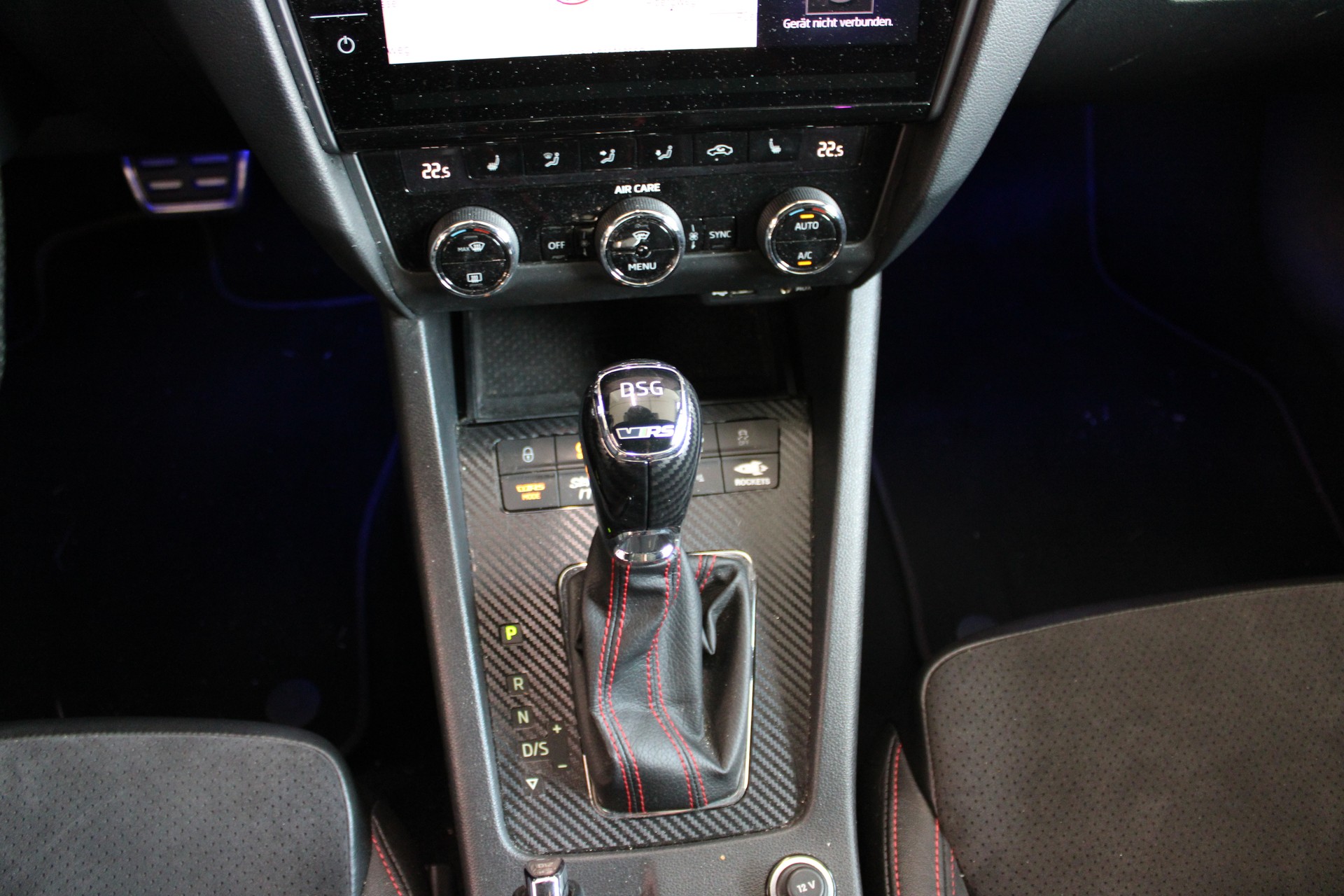 SKODA Octavia Combi 2.0 TSI RS 245 DSG-image-13