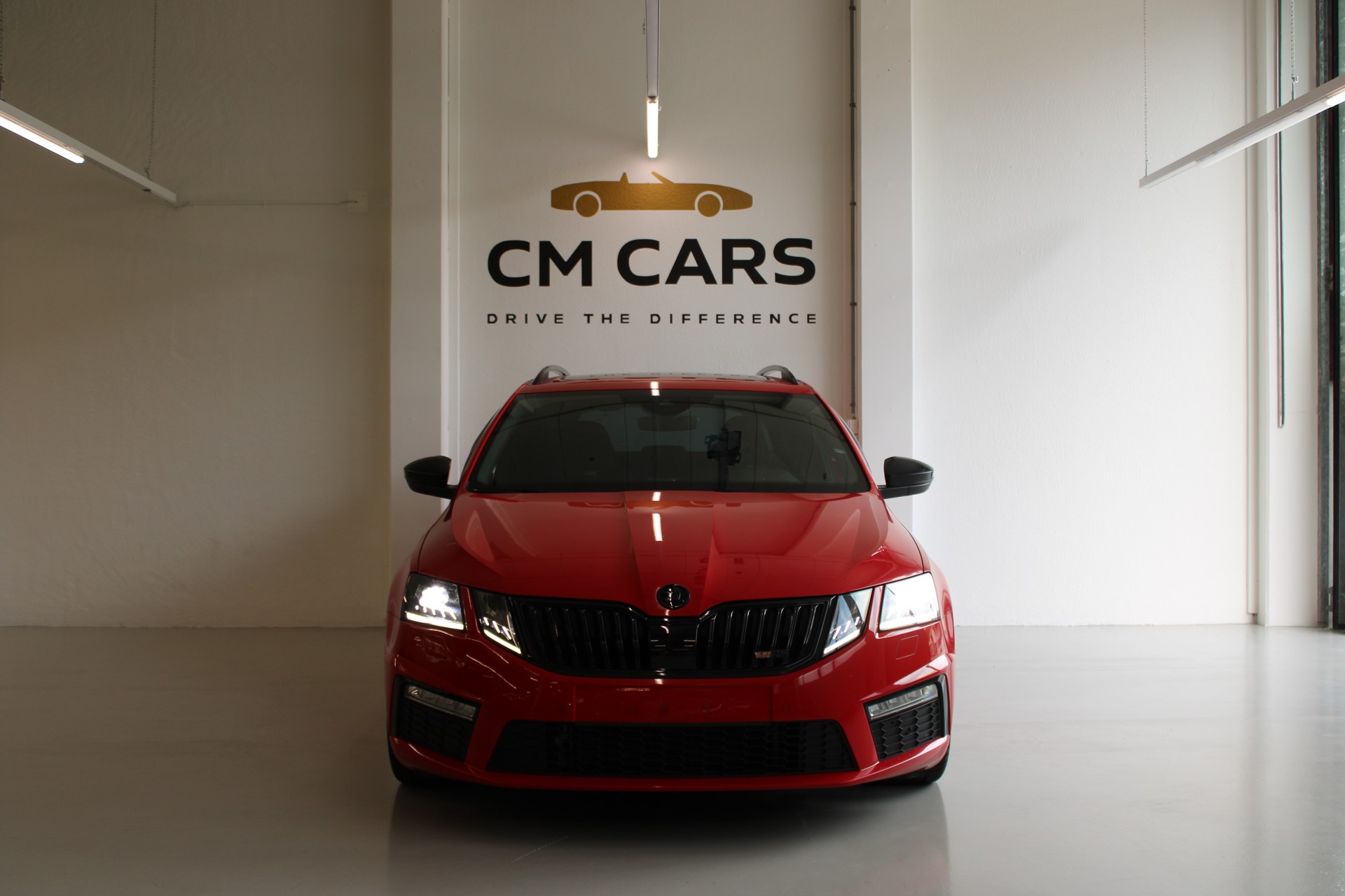 SKODA Octavia Combi 2.0 TSI RS 245 DSG-image-1