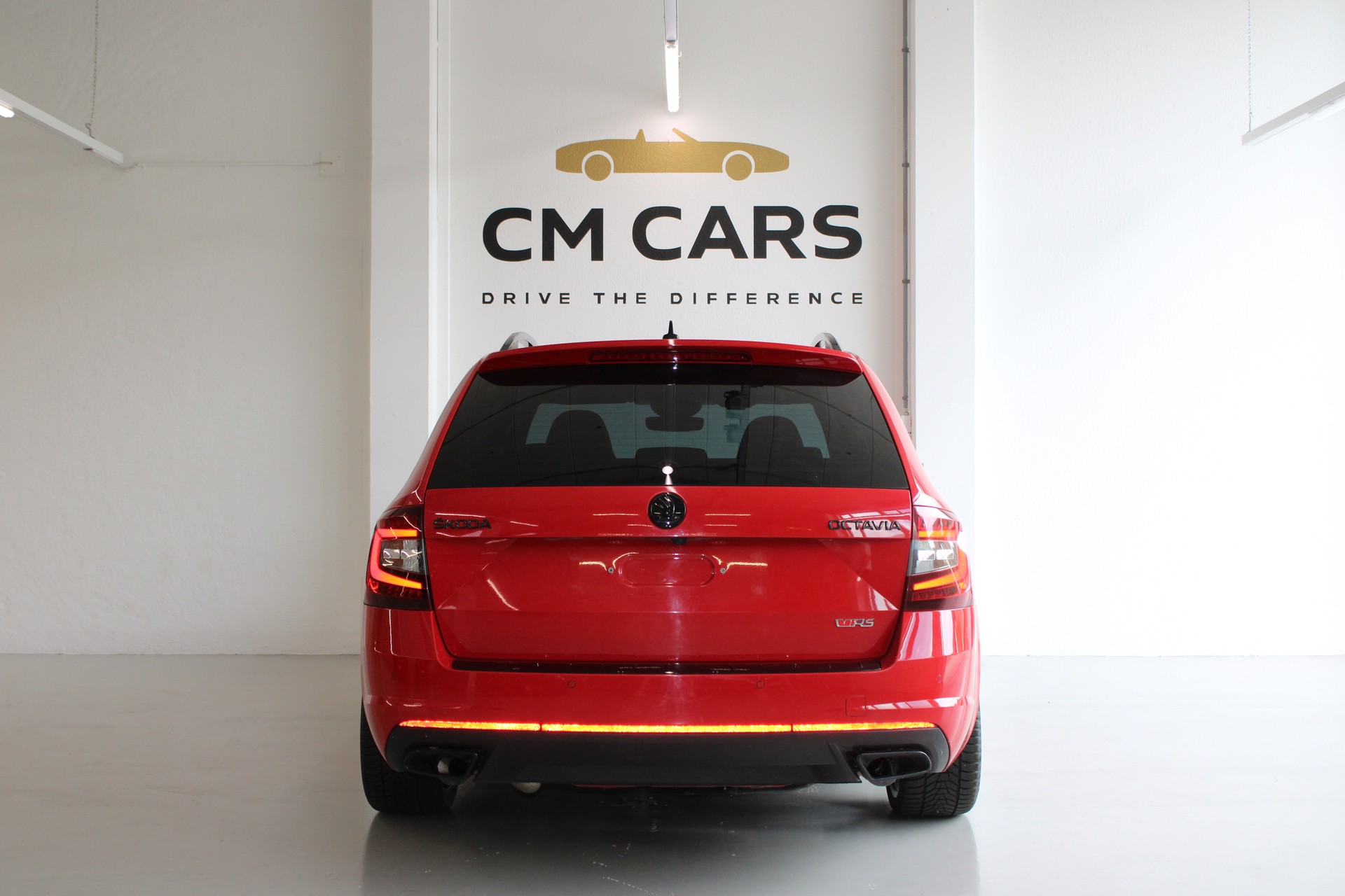 SKODA Octavia Combi 2.0 TSI RS 245 DSG-image-4