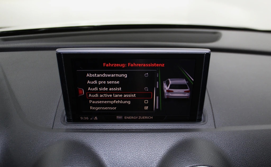 AUDI RS3 Sportback 2.5 TSI quattro S-tronic Black Edition/ Remus-Sportauspuff / Tiefergelegt H&R/ CH-Fahrzeug-image-27