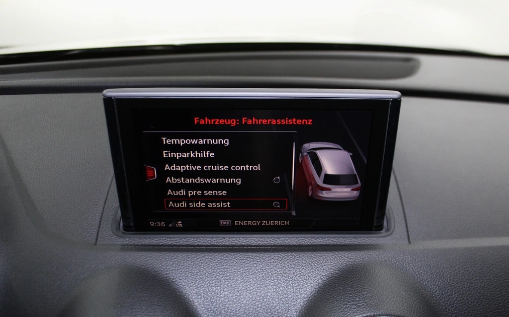 AUDI RS3 Sportback 2.5 TSI quattro S-tronic Black Edition/ Remus-Sportauspuff / Tiefergelegt H&R/ CH-Fahrzeug-image-26