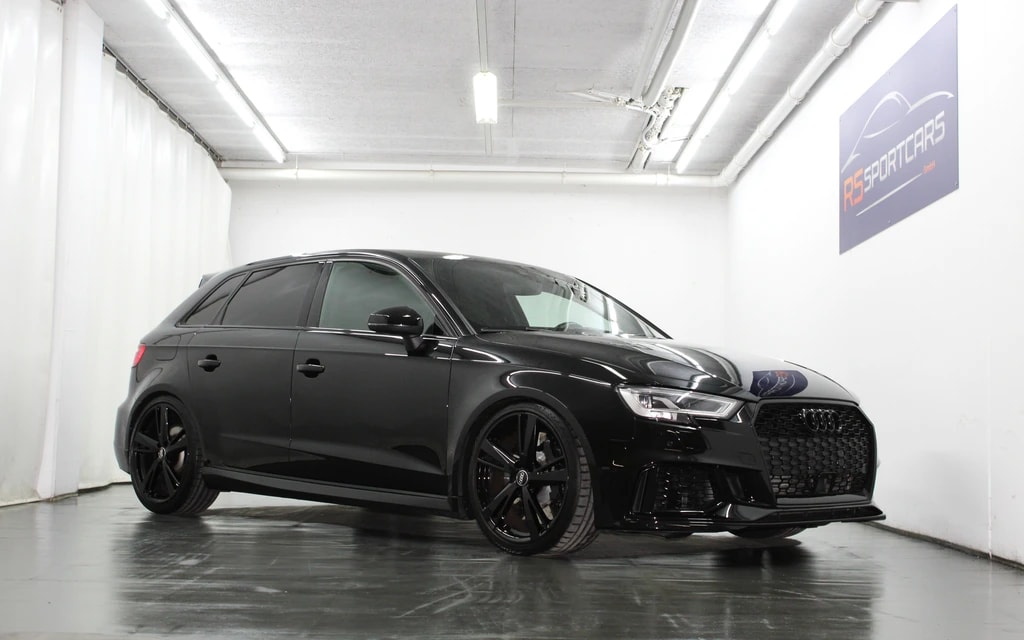 AUDI RS3 Sportback 2.5 TSI quattro S-tronic Black Edition/ Remus-Sportauspuff / Tiefergelegt H&R/ CH-Fahrzeug-image-0