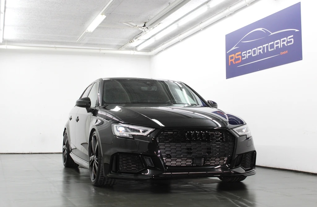 AUDI RS3 Sportback 2.5 TSI quattro S-tronic Black Edition/ Remus-Sportauspuff / Tiefergelegt H&R/ CH-Fahrzeug-image-1