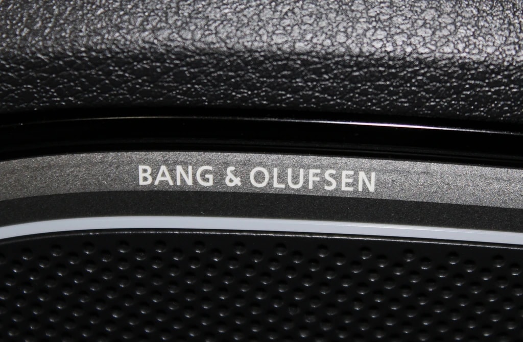 AUDI RS3 Sportback 2.5 TSI quattro S-tronic Black Edition/ Remus-Sportauspuff / Tiefergelegt H&R/ CH-Fahrzeug-image-18