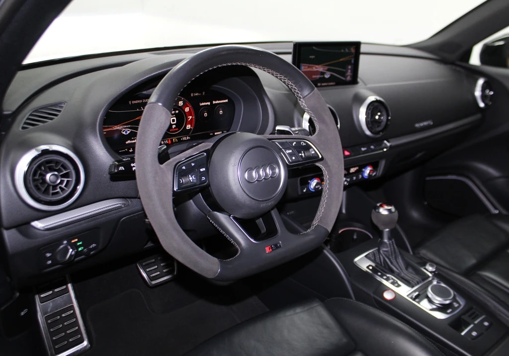 AUDI RS3 Sportback 2.5 TSI quattro S-tronic Black Edition/ Remus-Sportauspuff / Tiefergelegt H&R/ CH-Fahrzeug-image-10