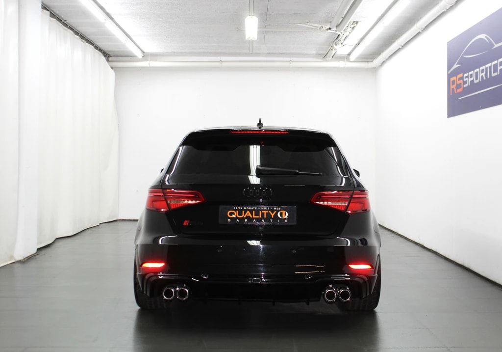 AUDI RS3 Sportback 2.5 TSI quattro S-tronic Black Edition/ Remus-Sportauspuff / Tiefergelegt H&R/ CH-Fahrzeug-image-5