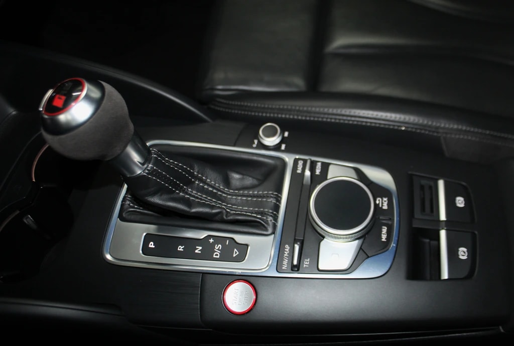 AUDI RS3 Sportback 2.5 TSI quattro S-tronic Black Edition/ Remus-Sportauspuff / Tiefergelegt H&R/ CH-Fahrzeug-image-17
