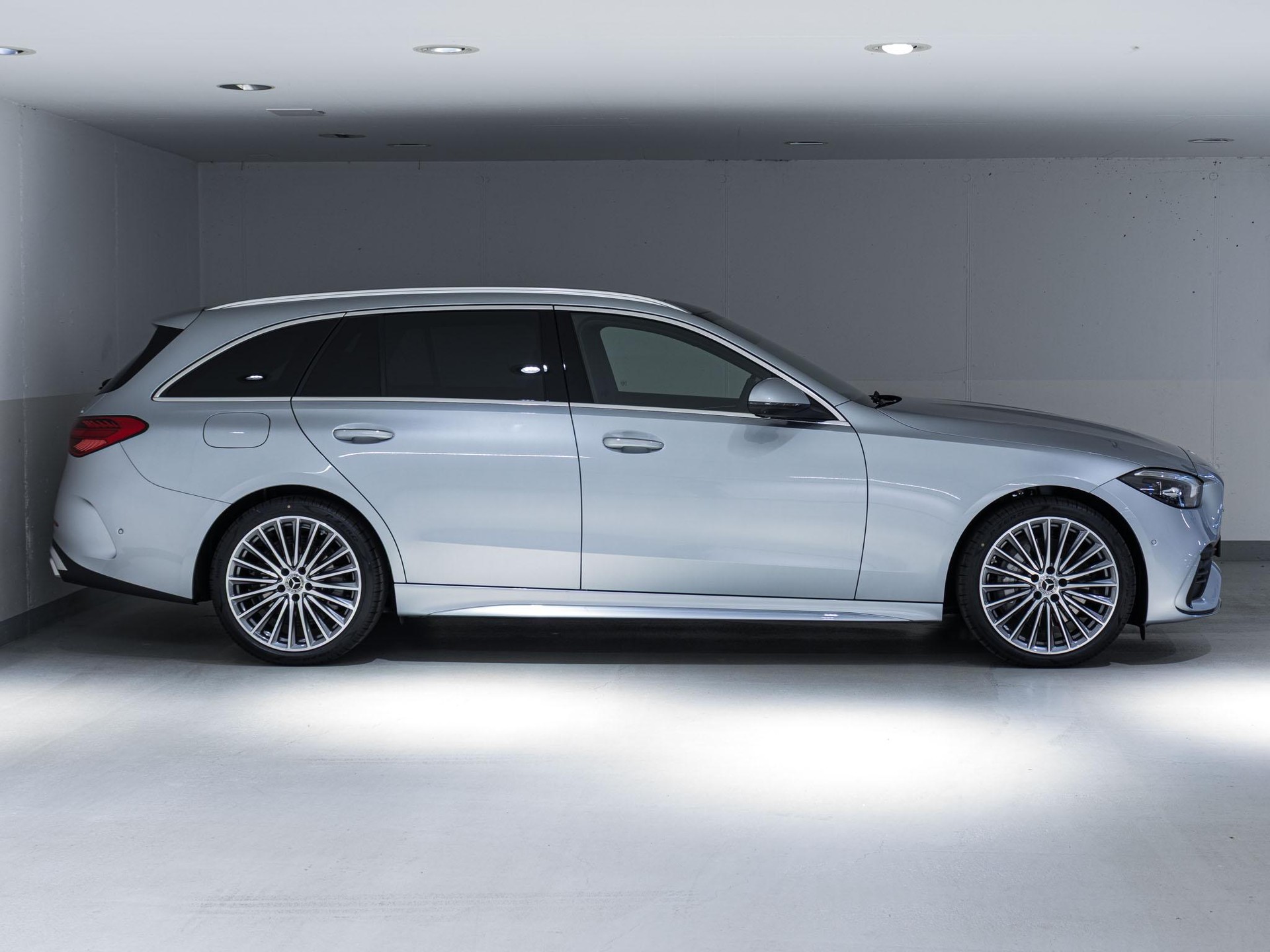 MERCEDES-BENZ C 300 4MATIC T-Modell-image-1