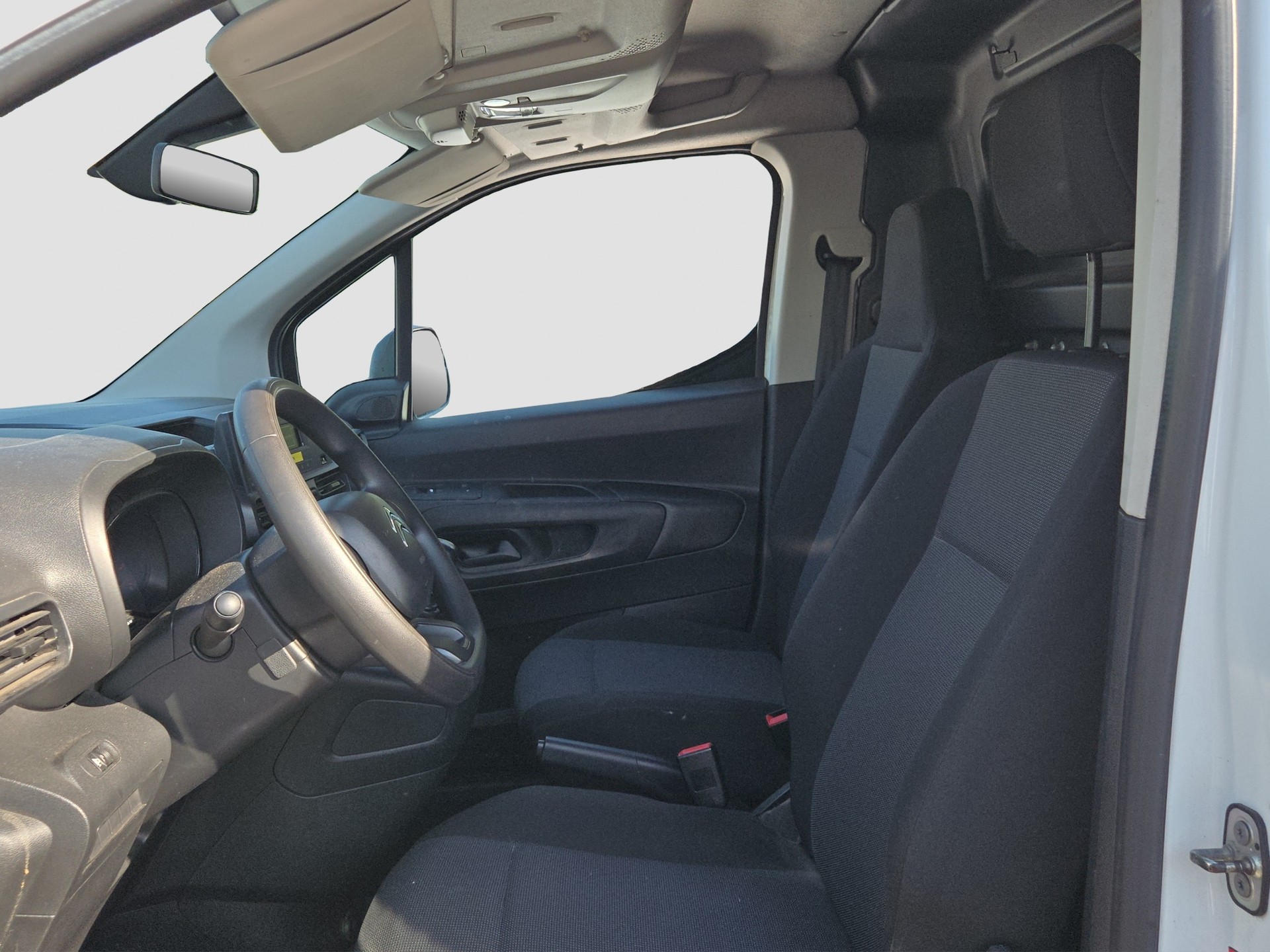 CITROEN Berlingo Van 1.2 Pure Tech 110 s/s Club 650kg-showroom-element-2