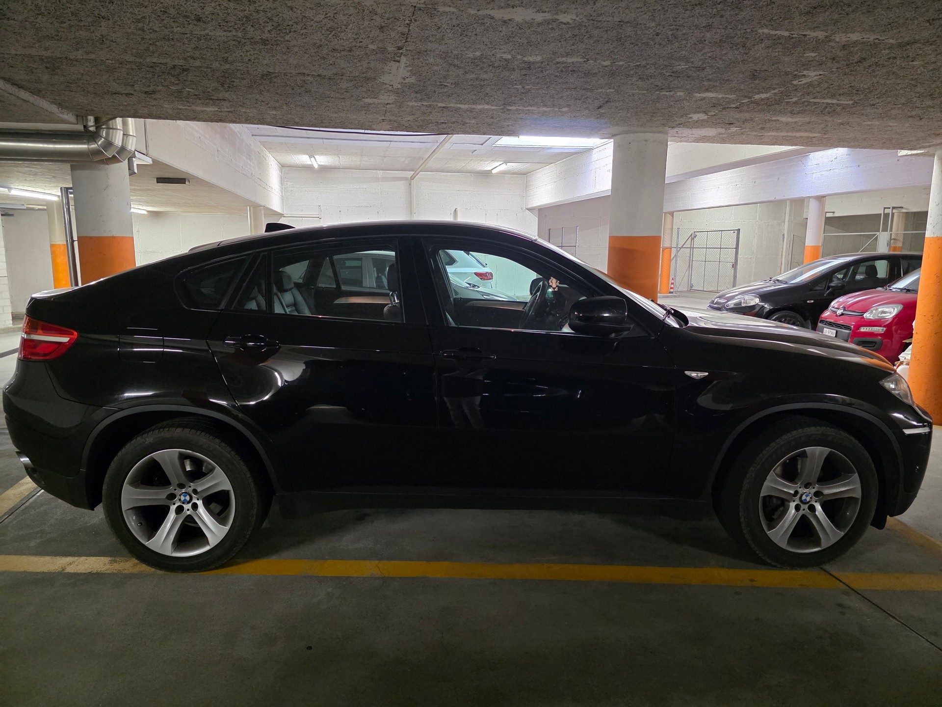 BMW BMW X6 E71-image-2