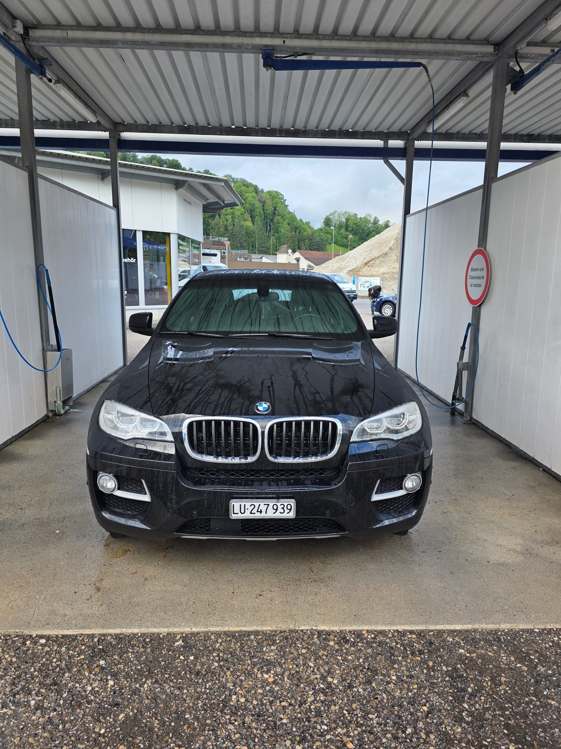 BMW BMW X6 E71-image-0