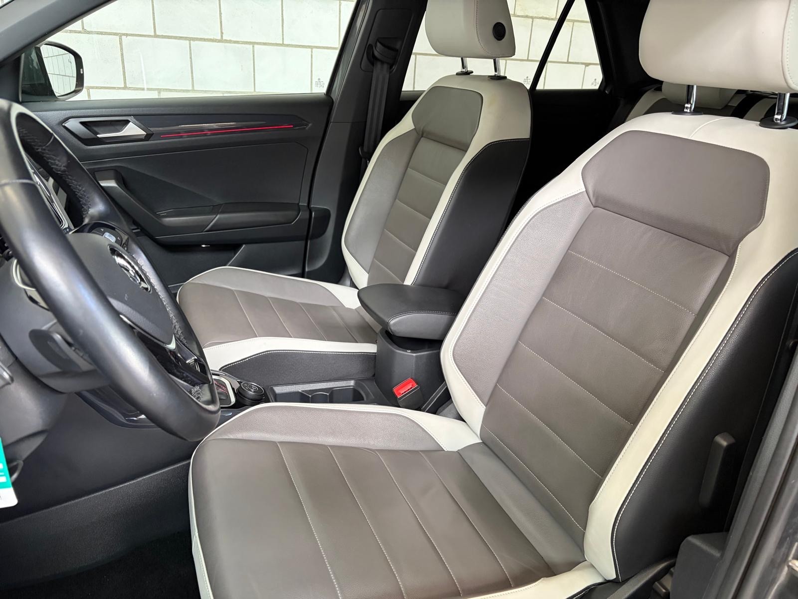 VW T-Roc 2.0 TSI Sport DSG 4Motion-image-8