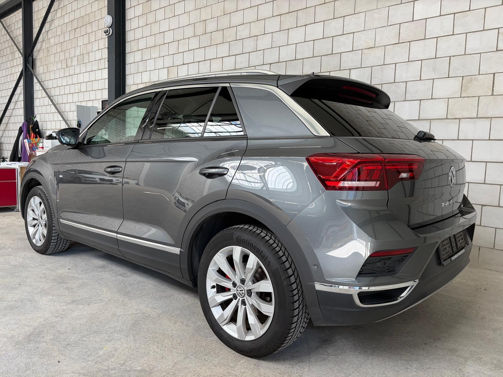VW T-Roc 2.0 TSI Sport DSG 4Motion-image-2