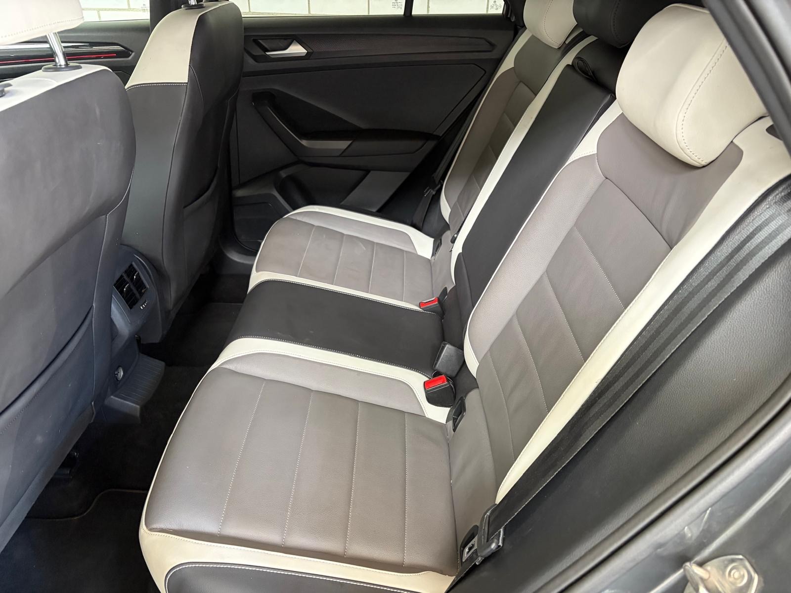 VW T-Roc 2.0 TSI Sport DSG 4Motion-image-6