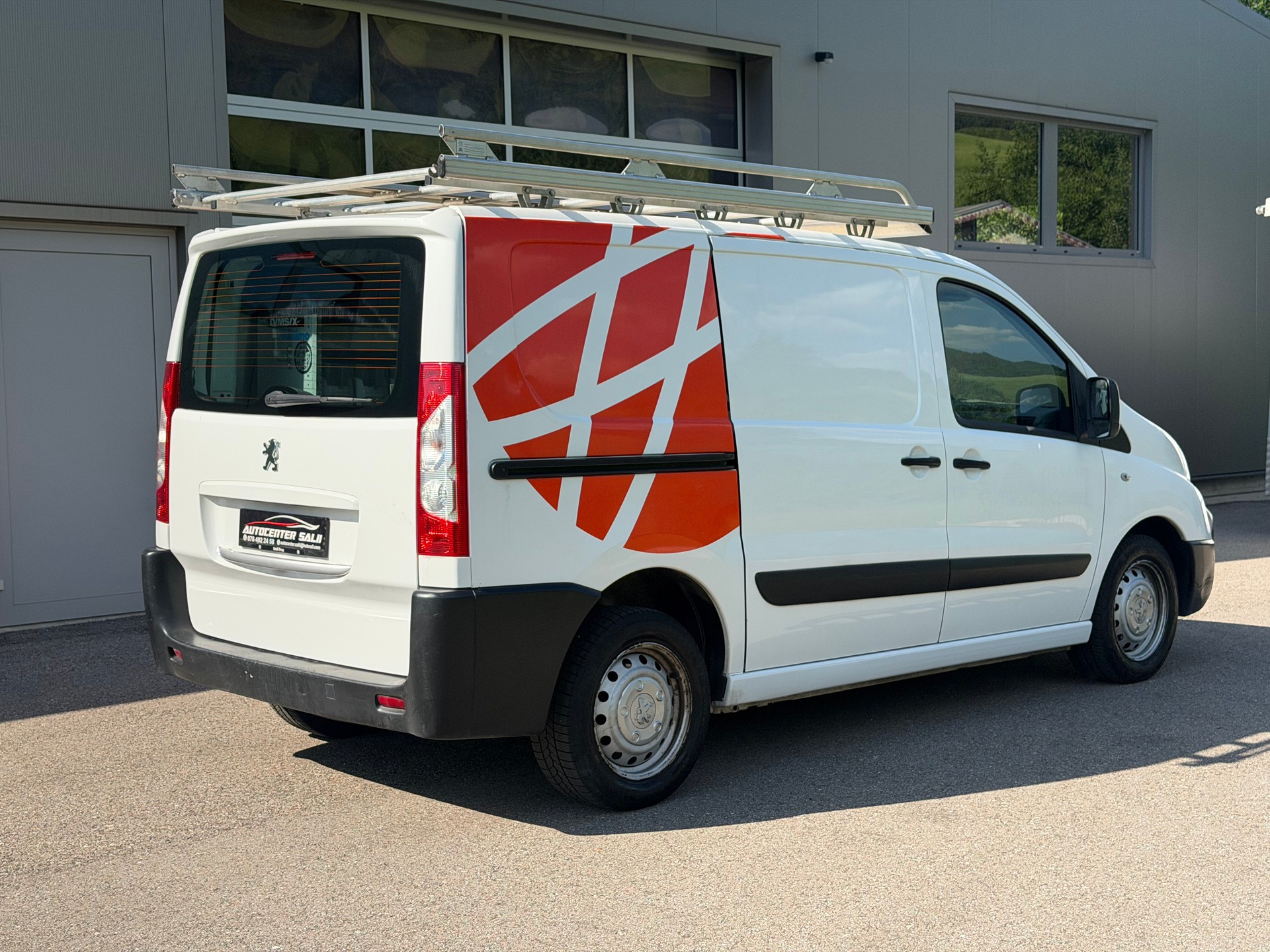 PEUGEOT Expert 2.0 HDi 229 L2H1-image-3